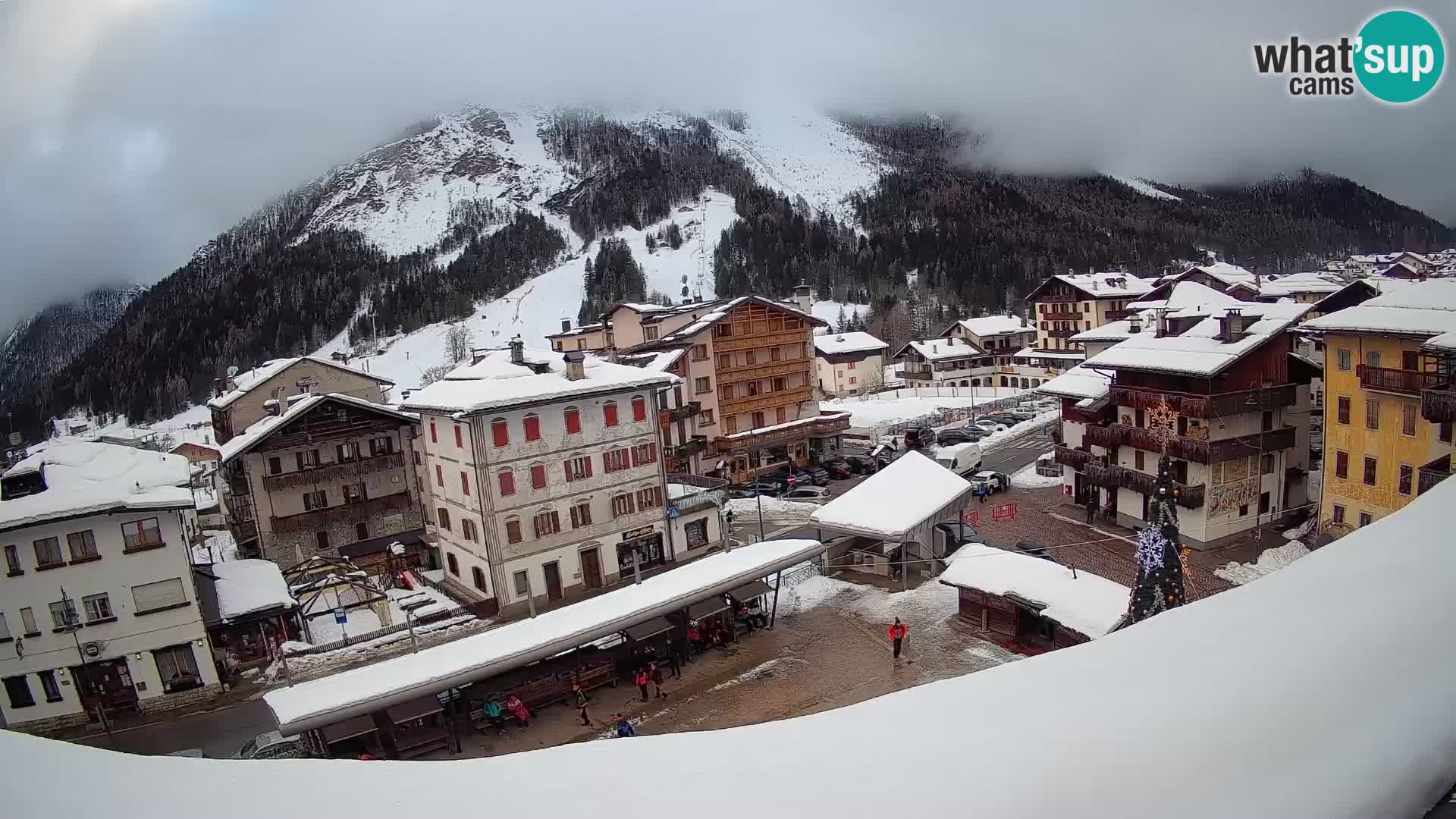 Hauptplatz von Forni di Sopra