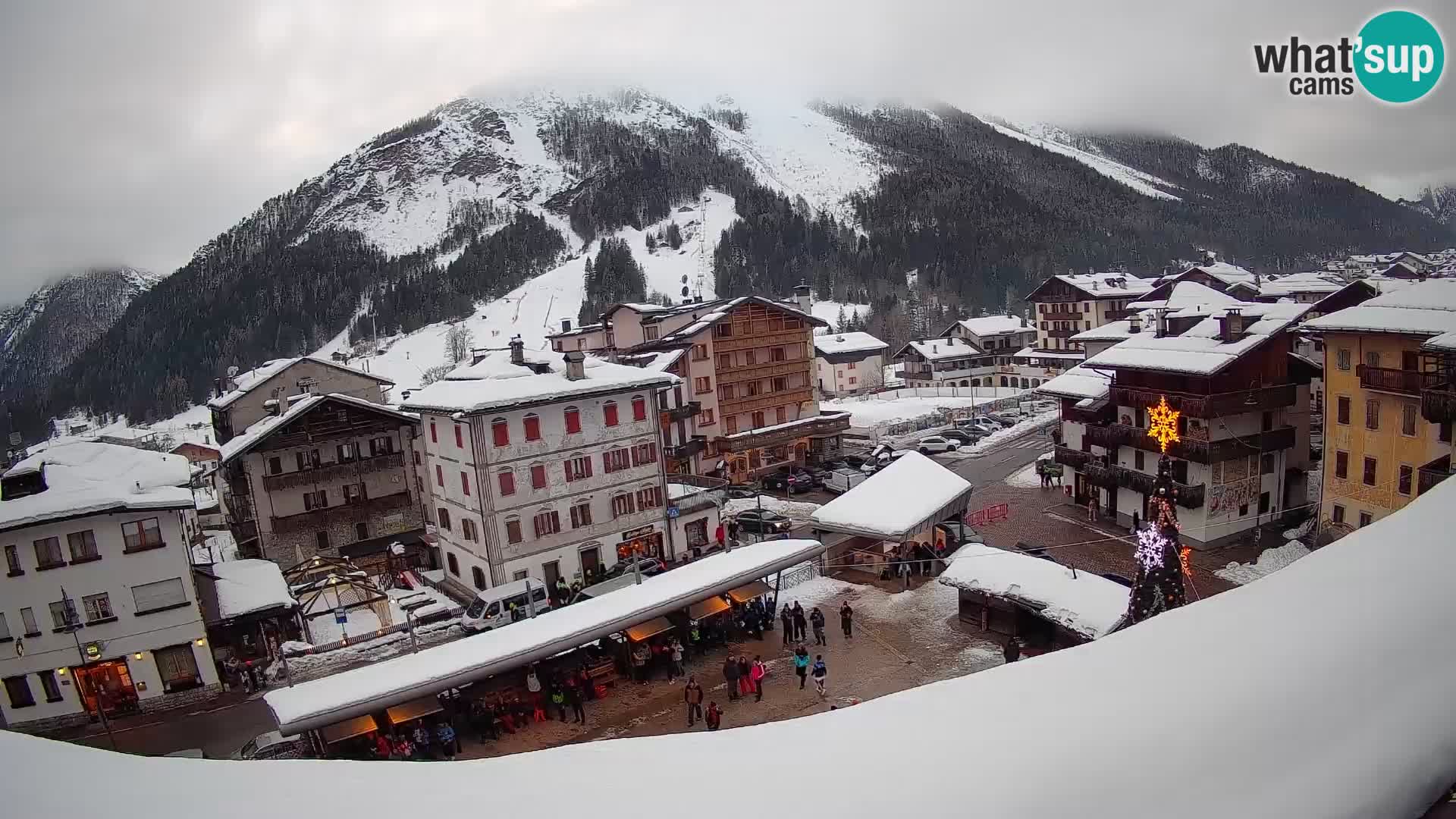 Hauptplatz von Forni di Sopra