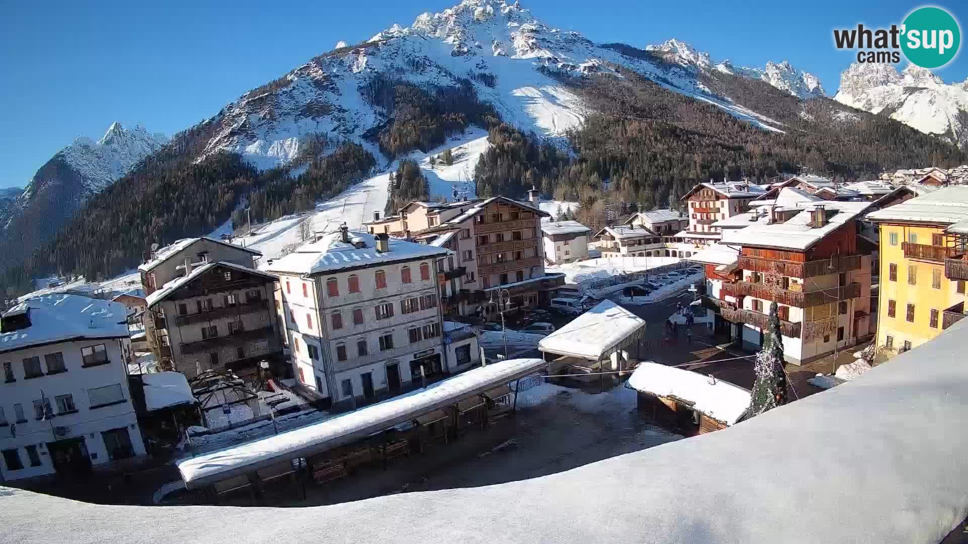 Hauptplatz von Forni di Sopra