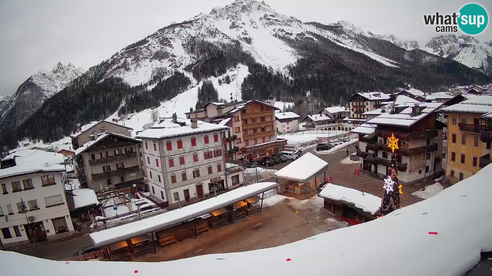 Hauptplatz von Forni di Sopra