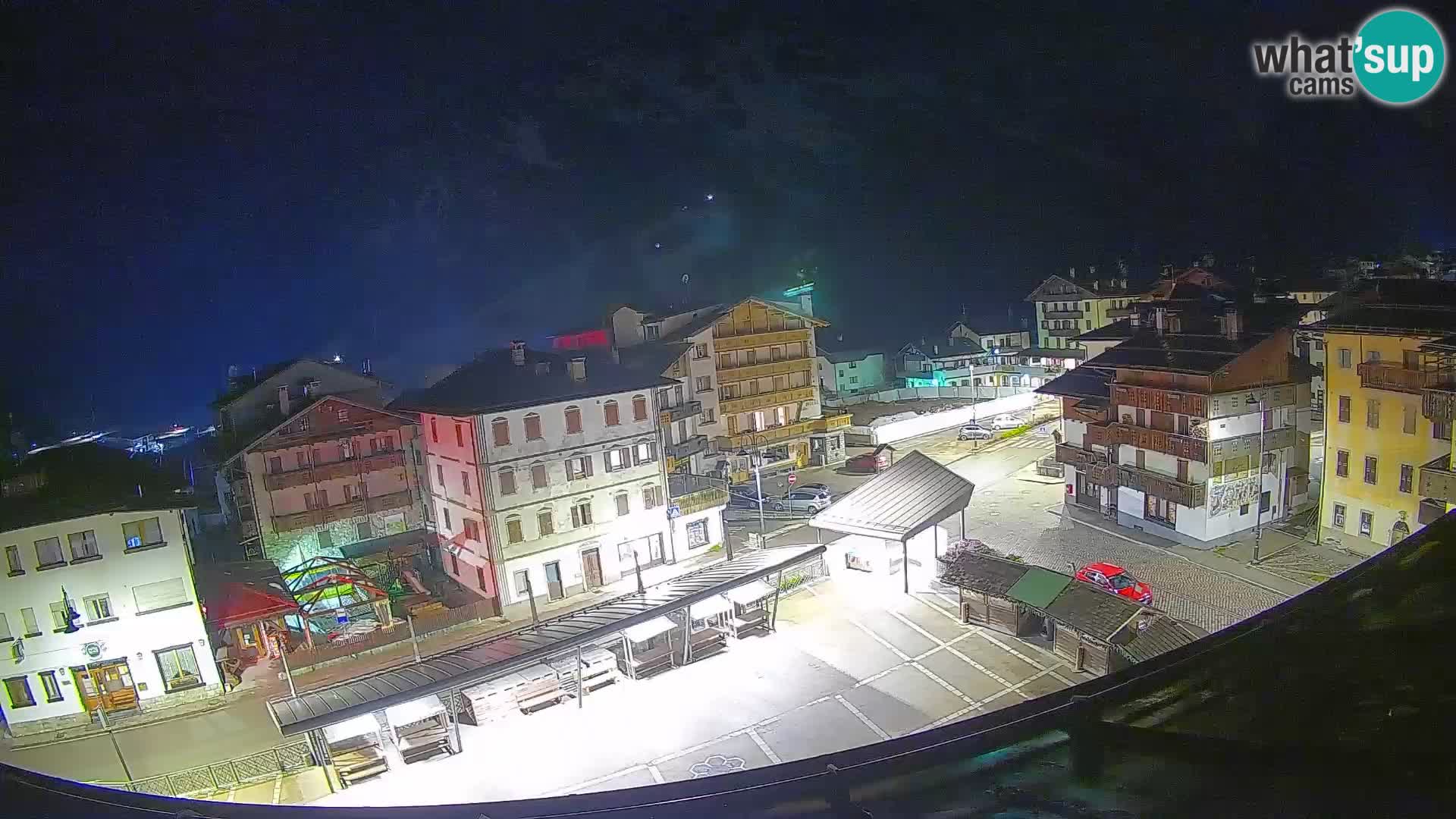 Plaza principal de Forni di Sopra