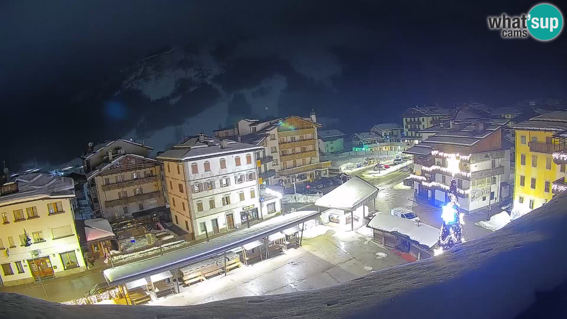 Hauptplatz von Forni di Sopra