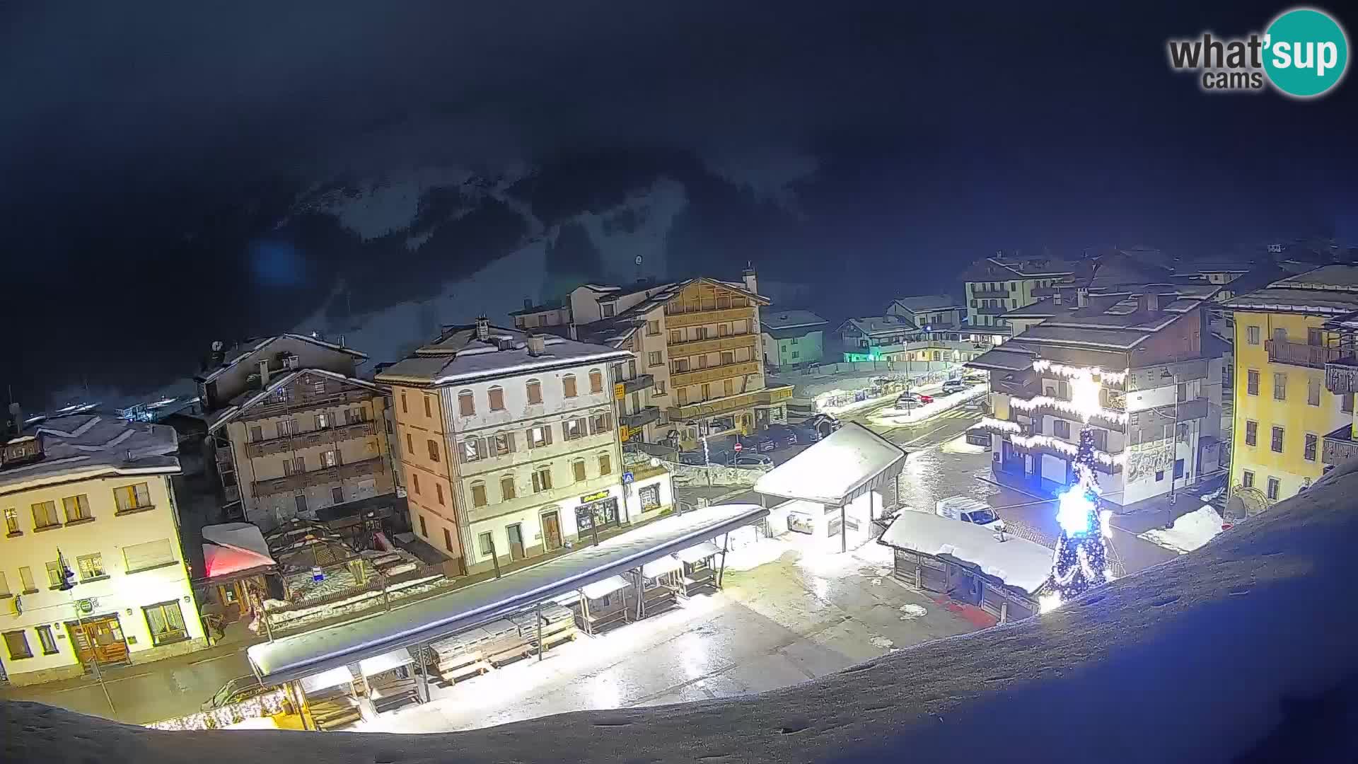 Hauptplatz von Forni di Sopra