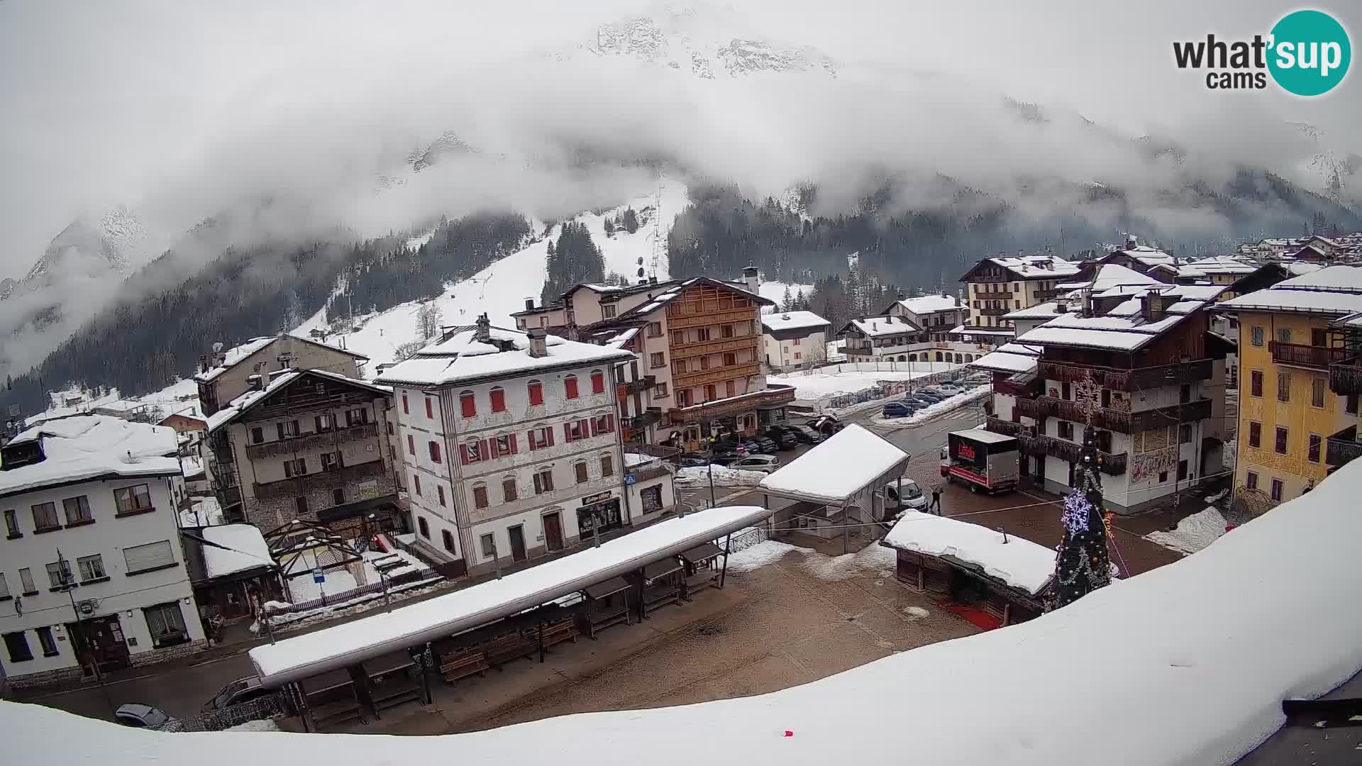Hauptplatz von Forni di Sopra