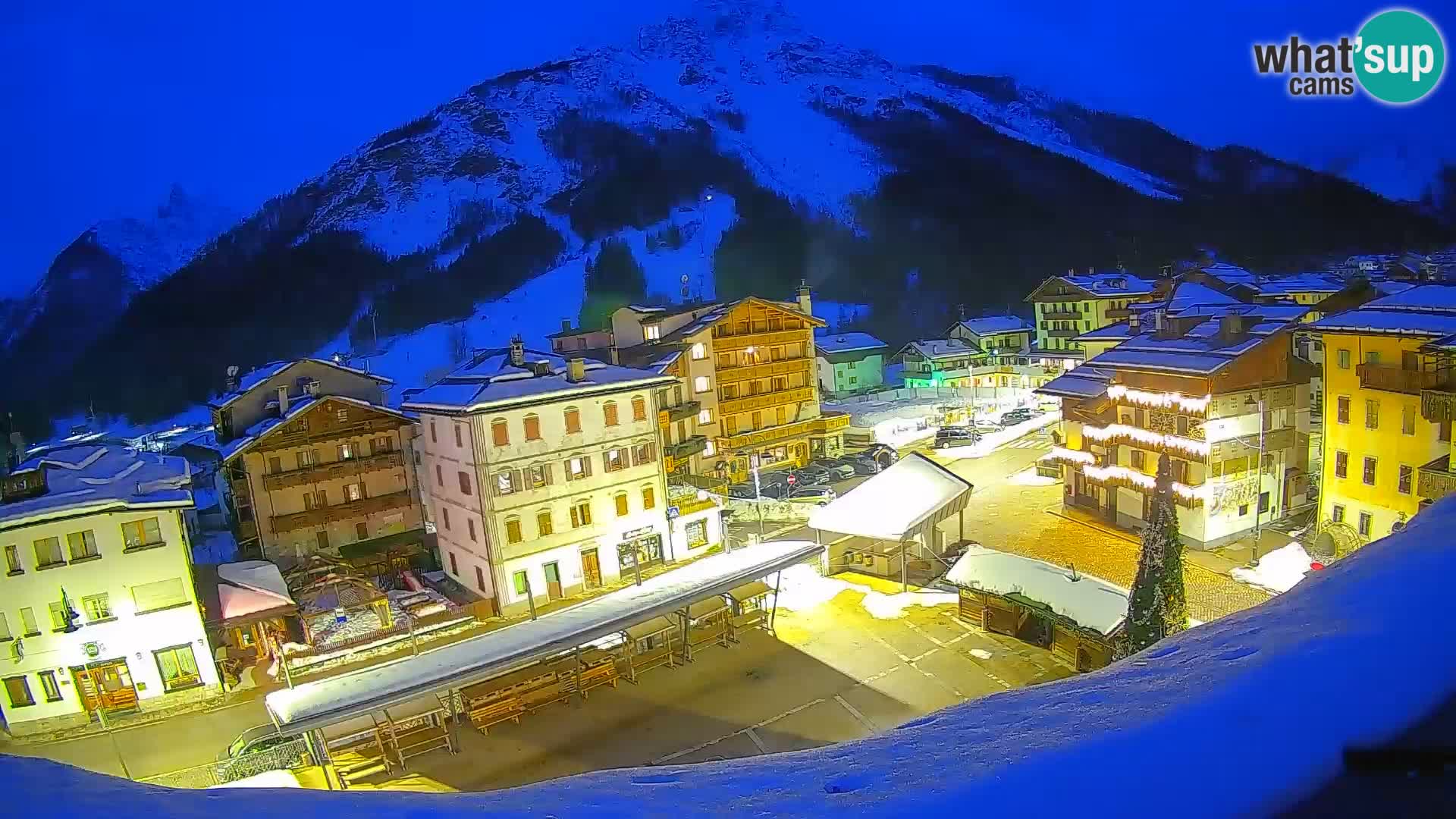 Hauptplatz von Forni di Sopra