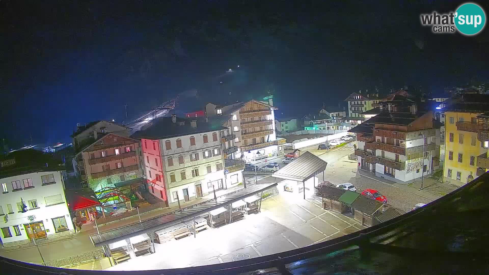 Plaza principal de Forni di Sopra