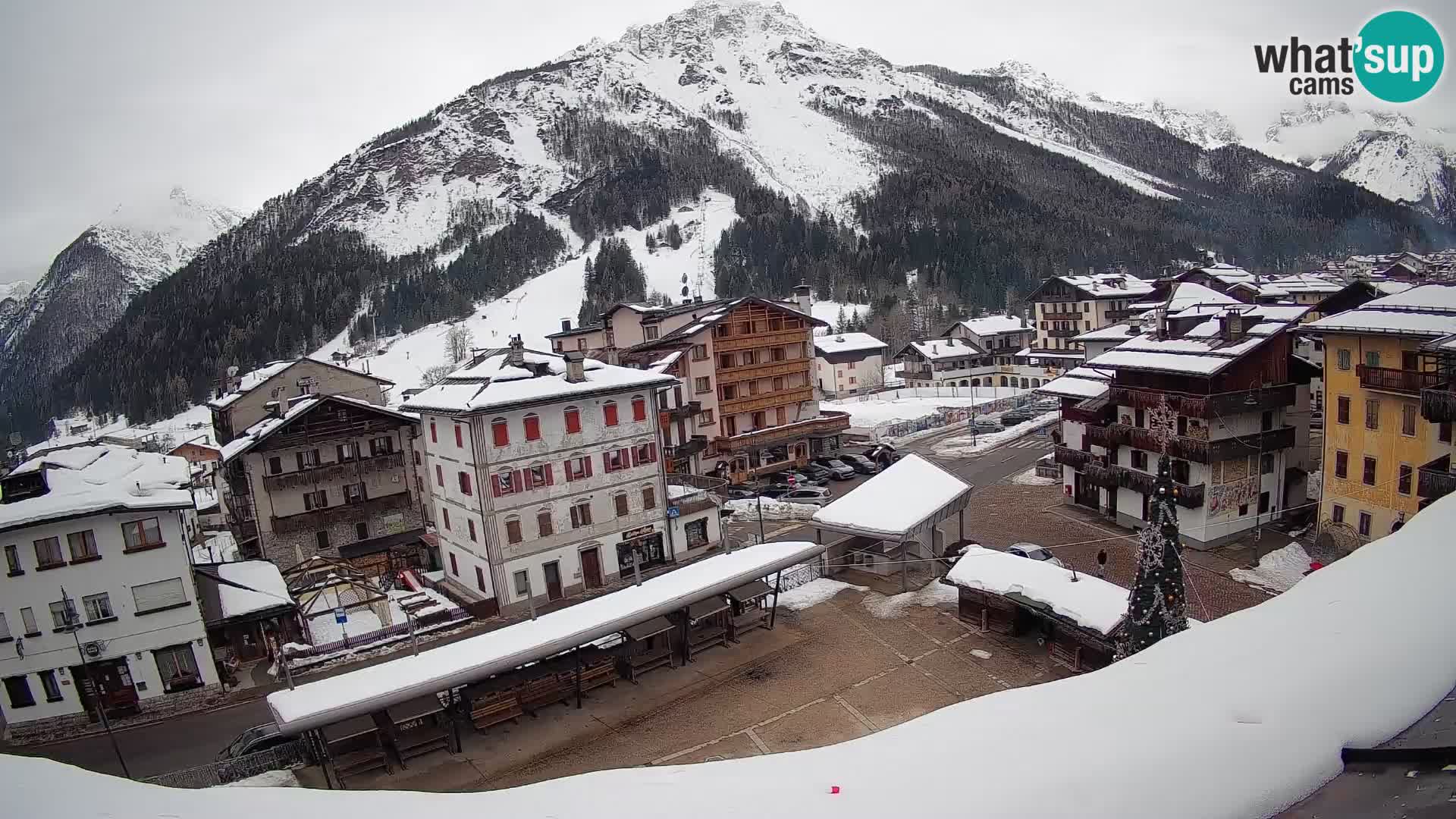 Hauptplatz von Forni di Sopra