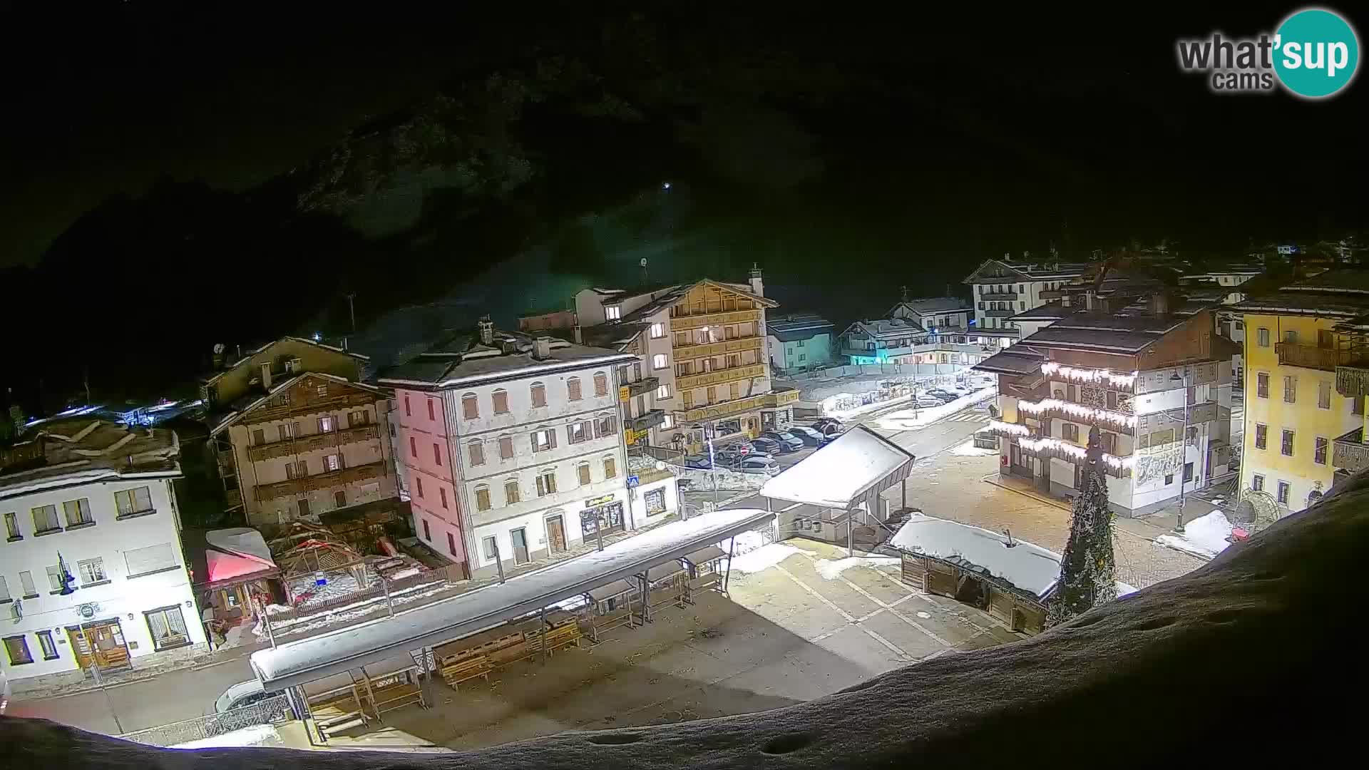 Plaza principal de Forni di Sopra