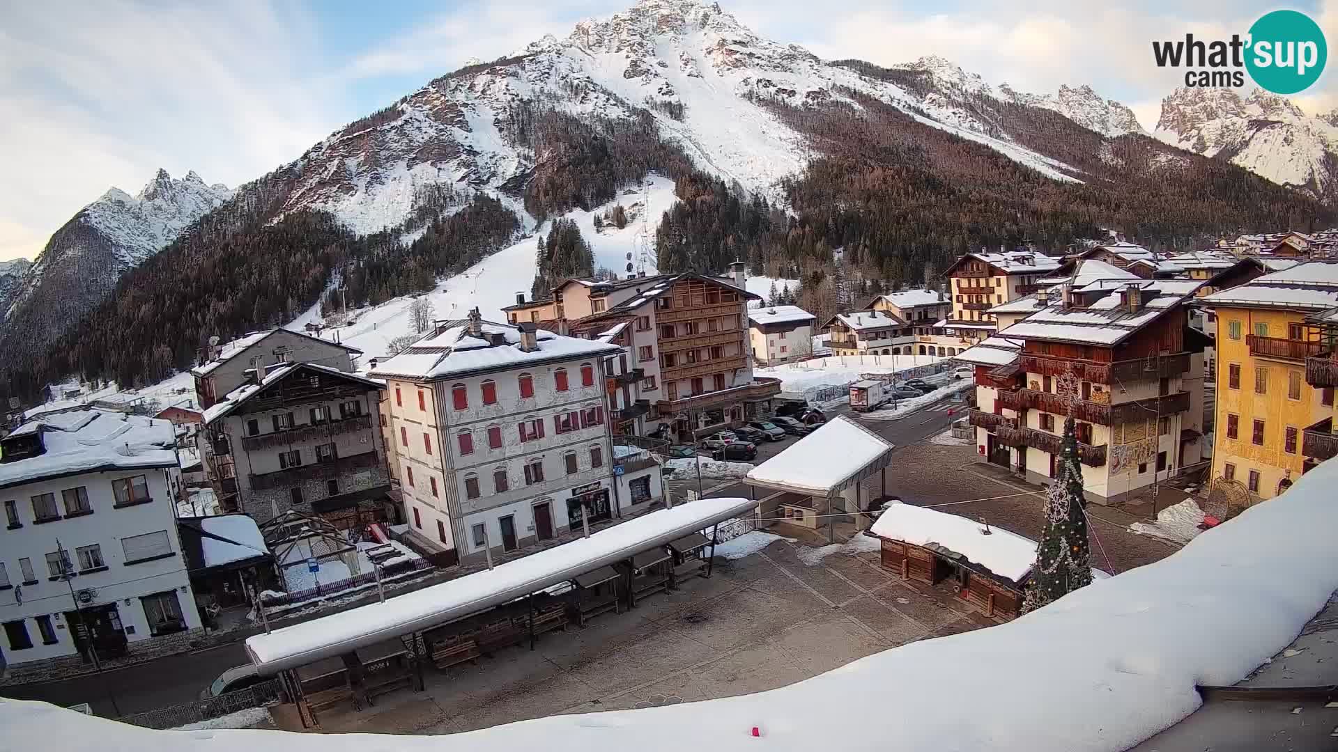 Hauptplatz von Forni di Sopra