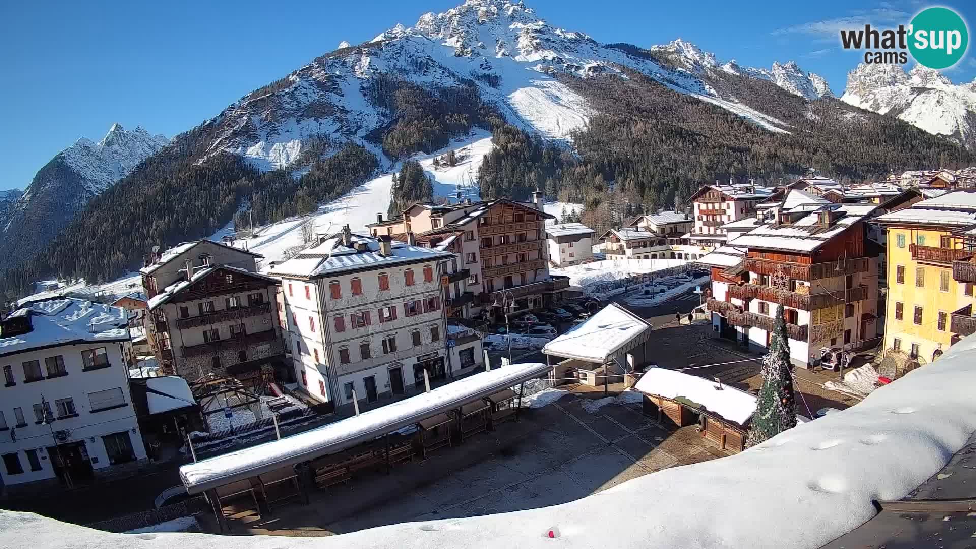 Hauptplatz von Forni di Sopra