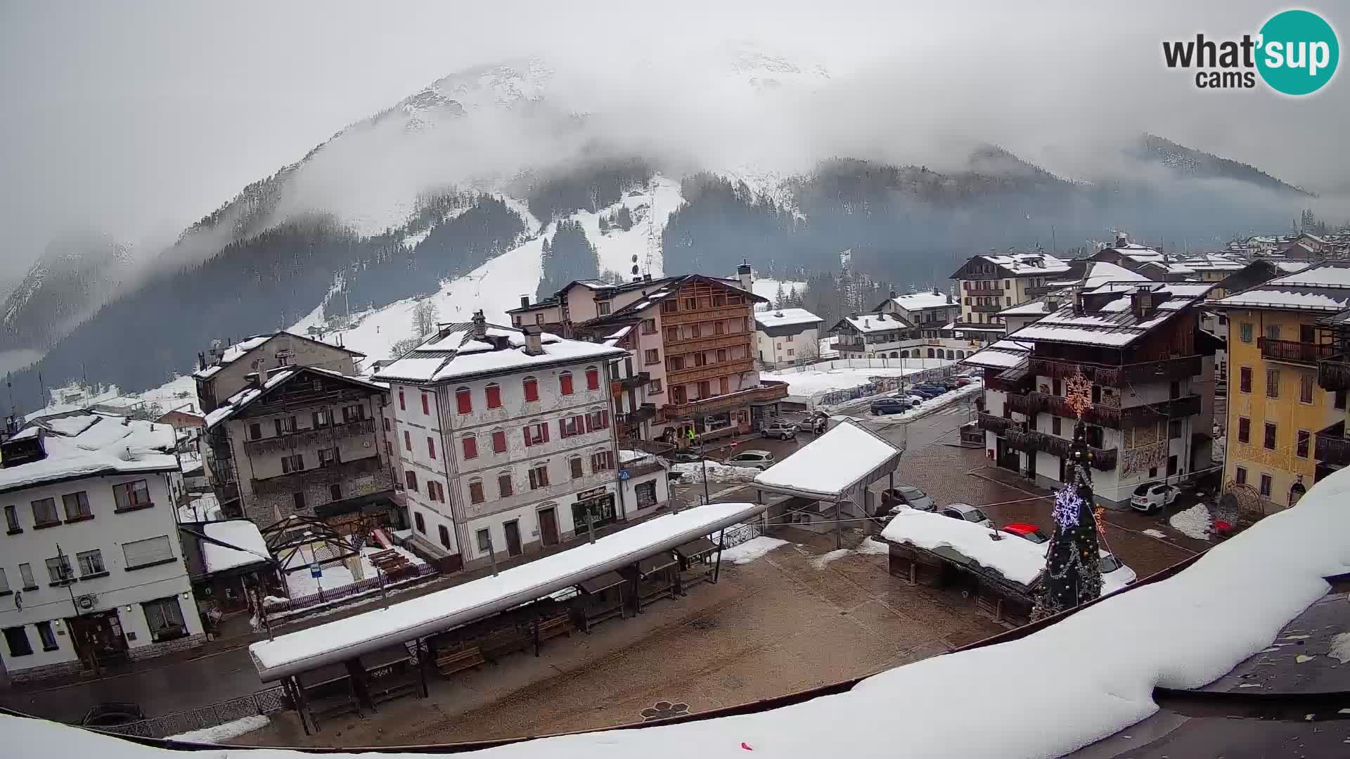 Plaza principal de Forni di Sopra