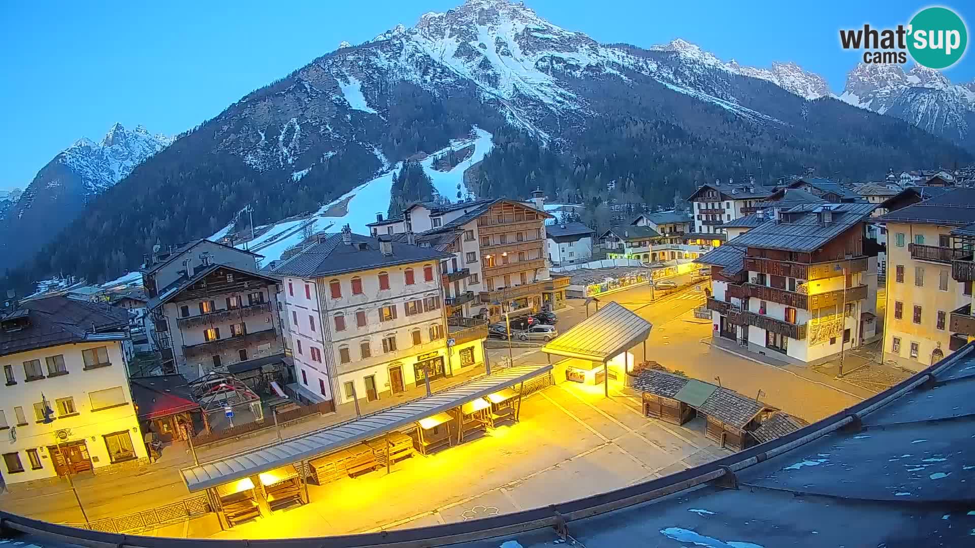Plaza principal de Forni di Sopra
