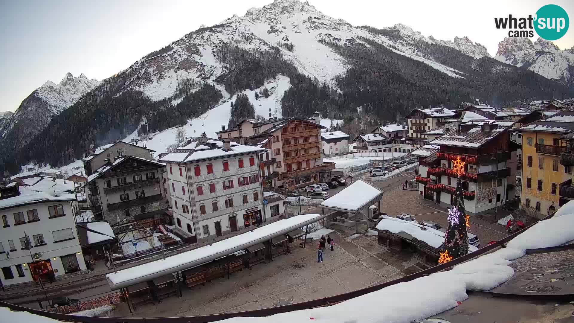 Plaza principal de Forni di Sopra