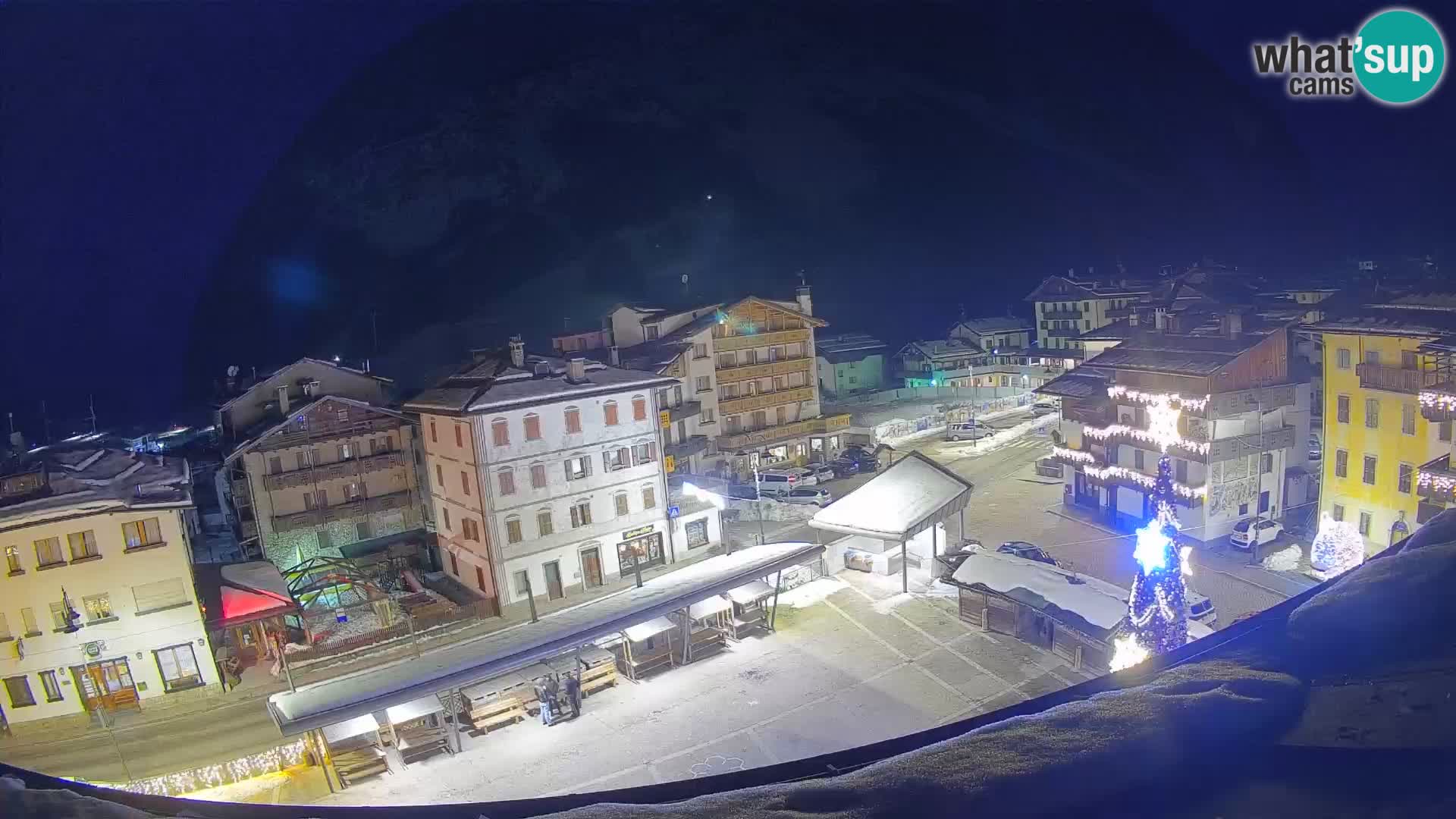 Hauptplatz von Forni di Sopra