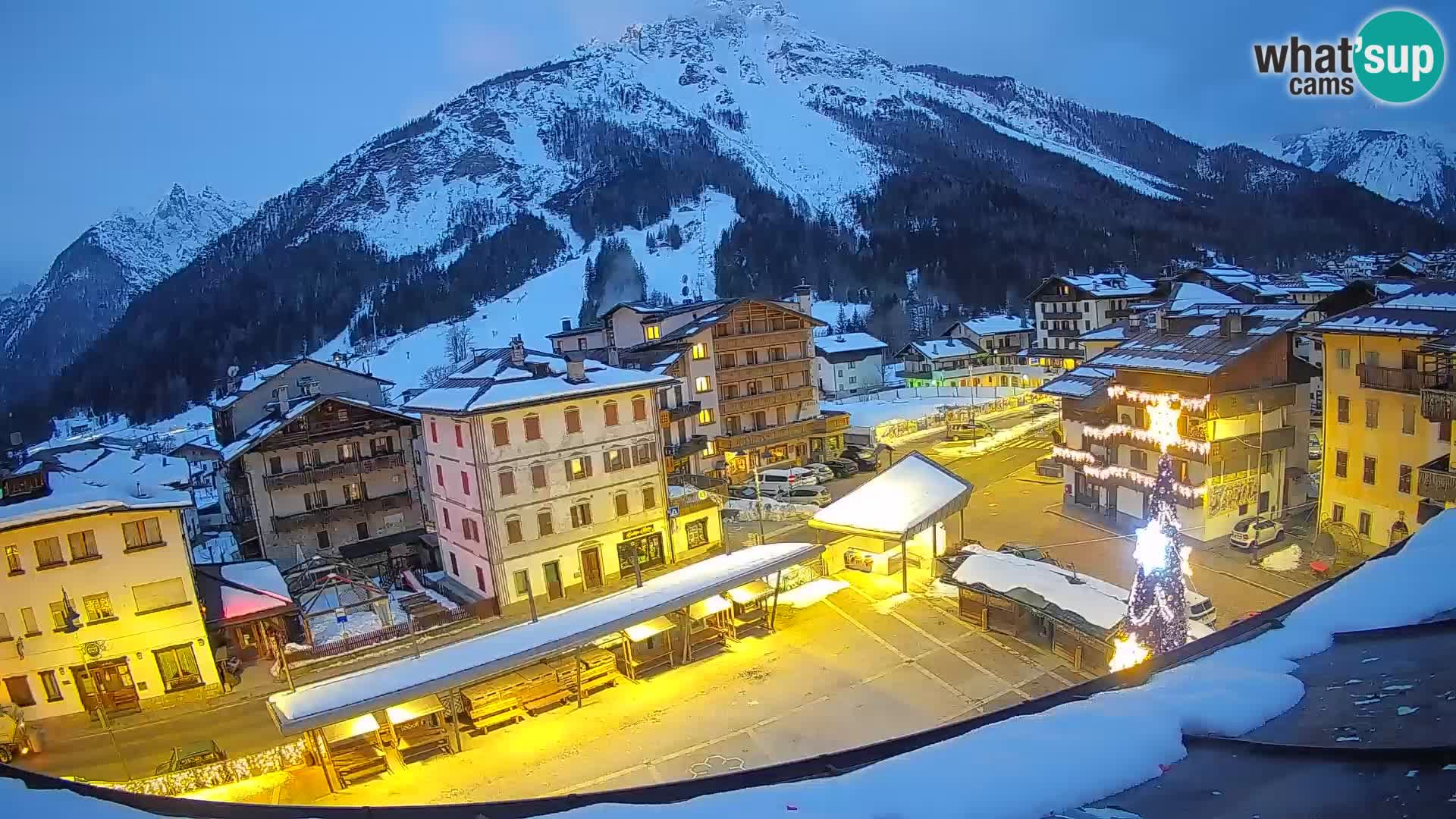 Hauptplatz von Forni di Sopra