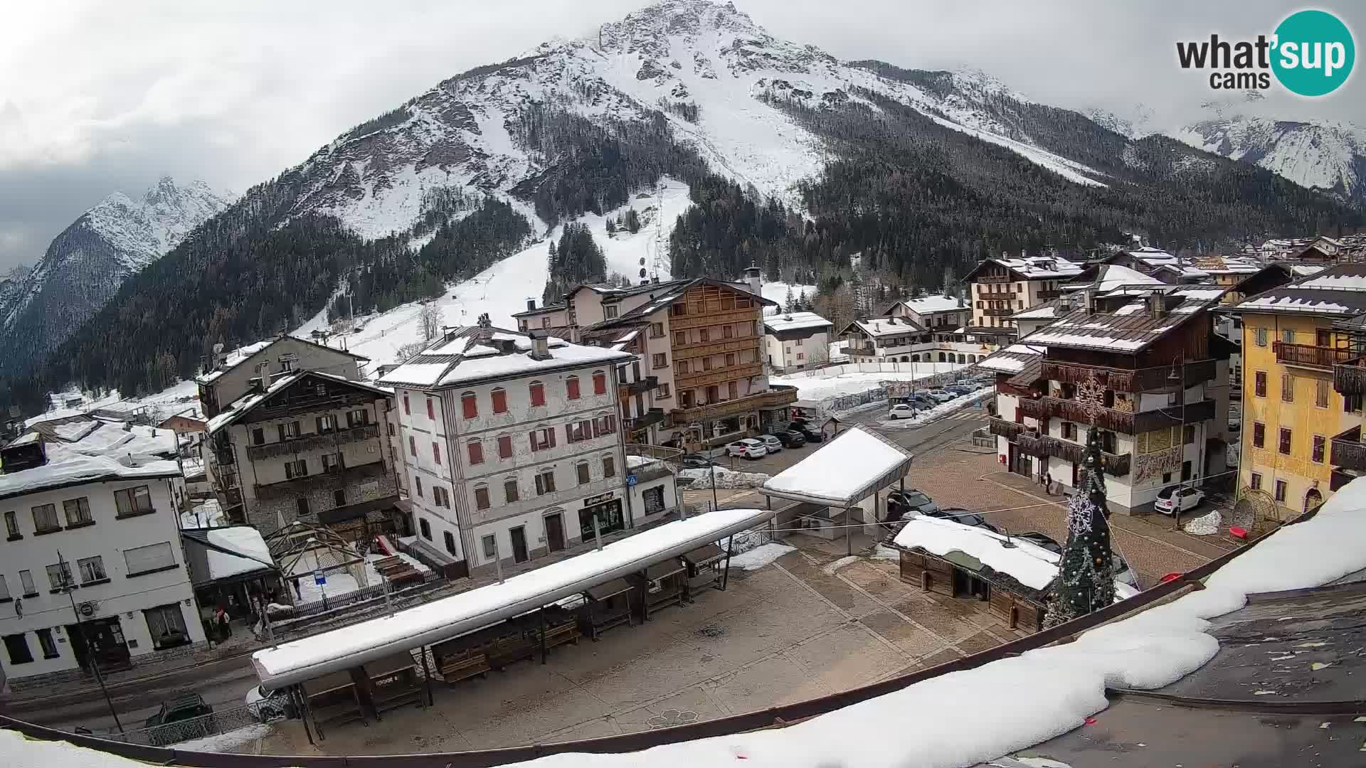 Hauptplatz von Forni di Sopra