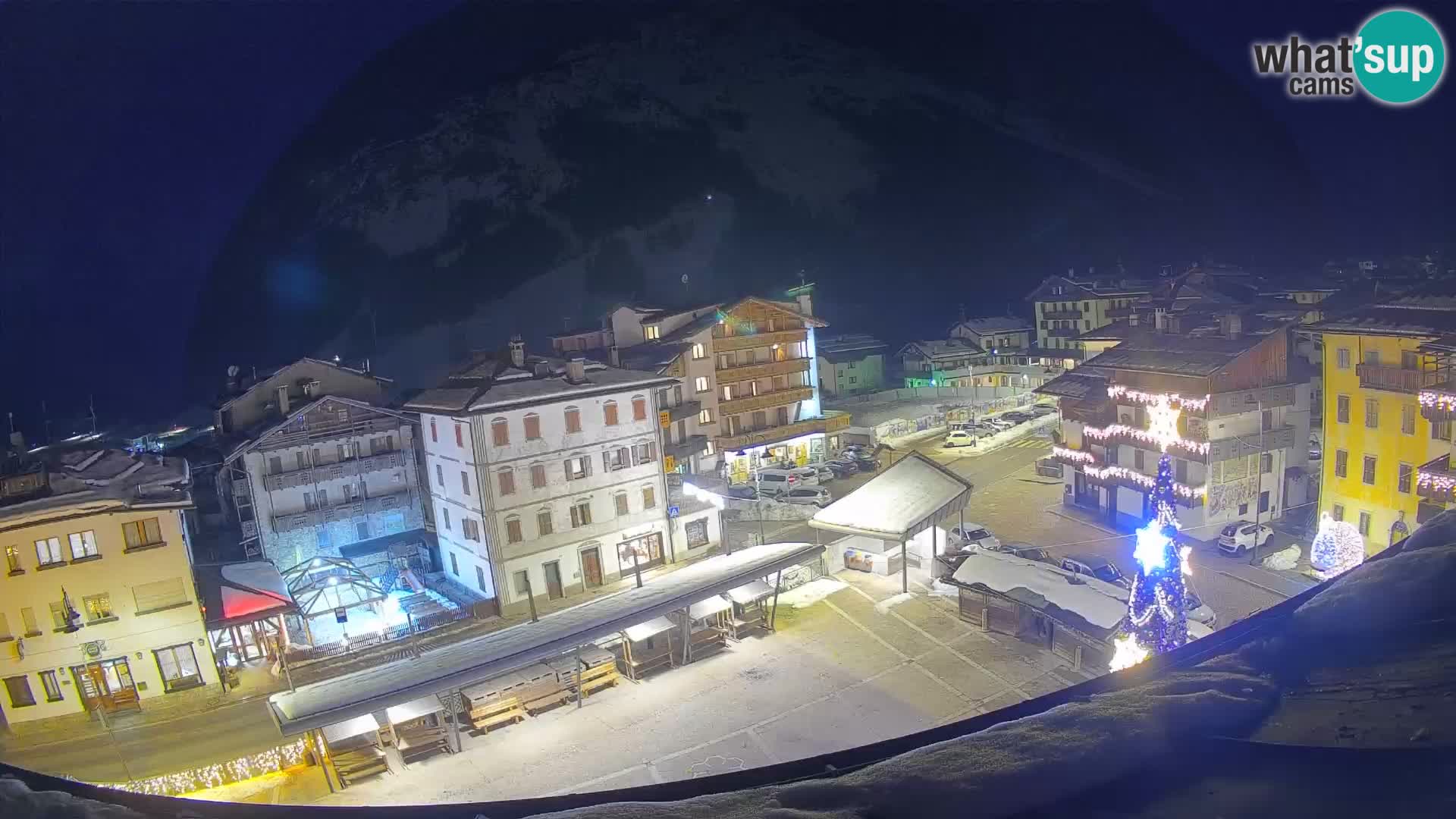 Hauptplatz von Forni di Sopra