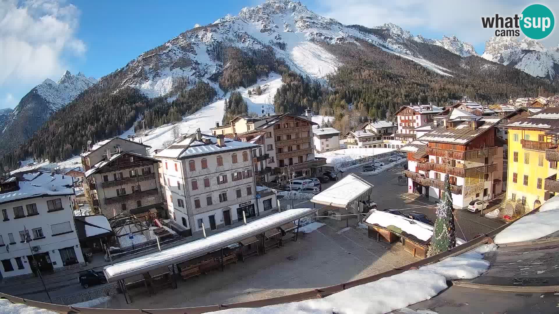 Hauptplatz von Forni di Sopra