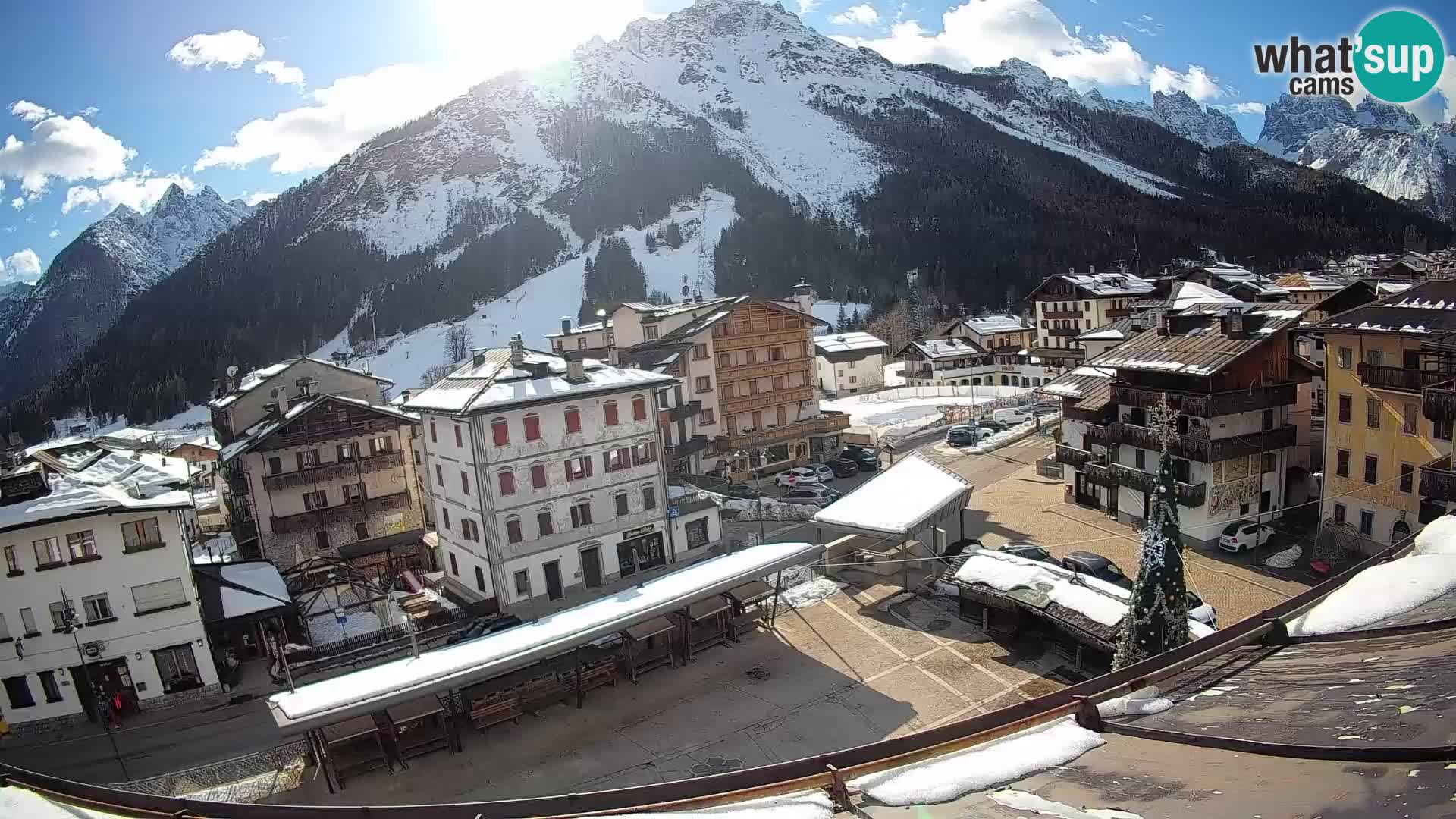 Plaza principal de Forni di Sopra