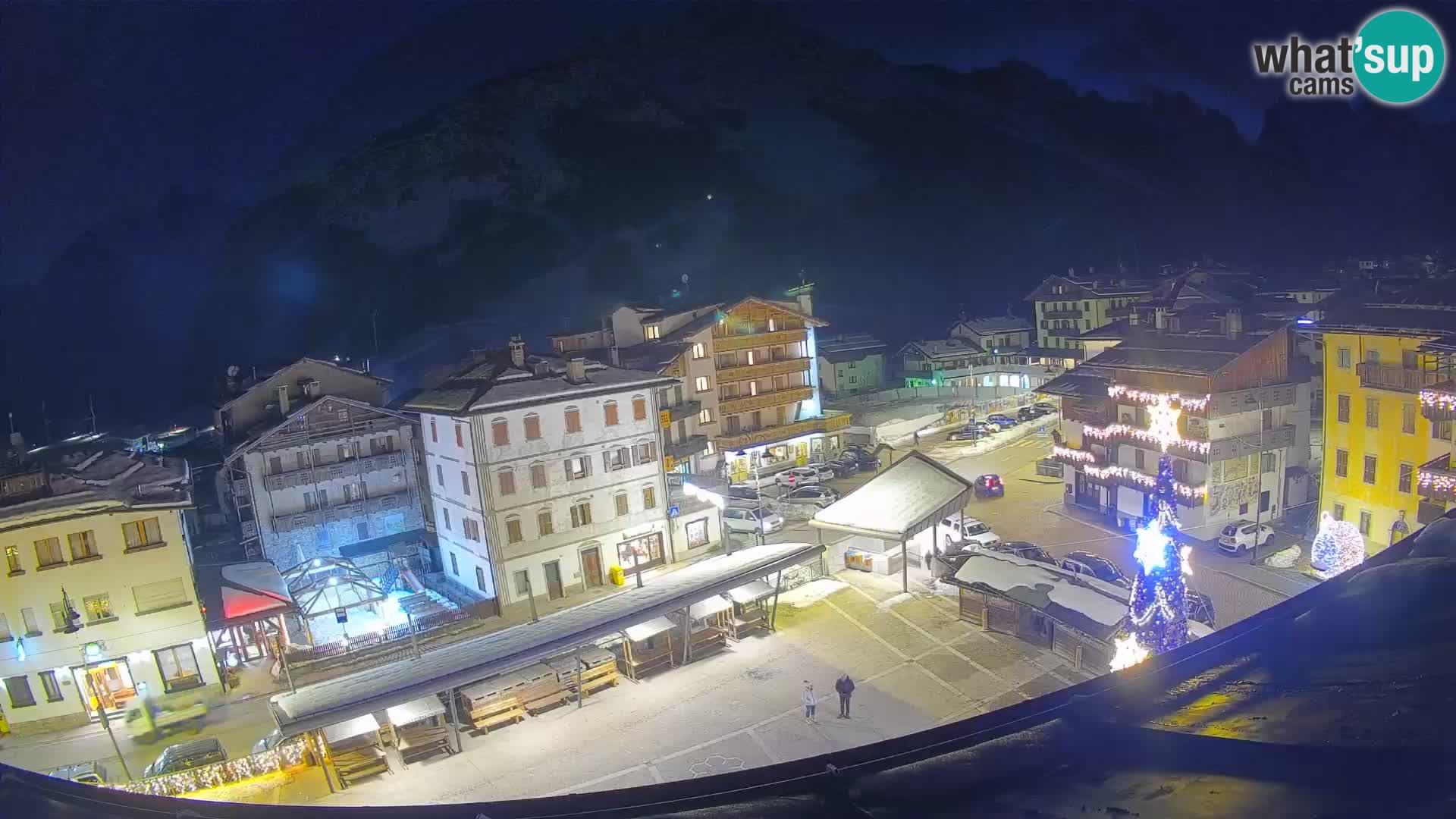 Plaza principal de Forni di Sopra