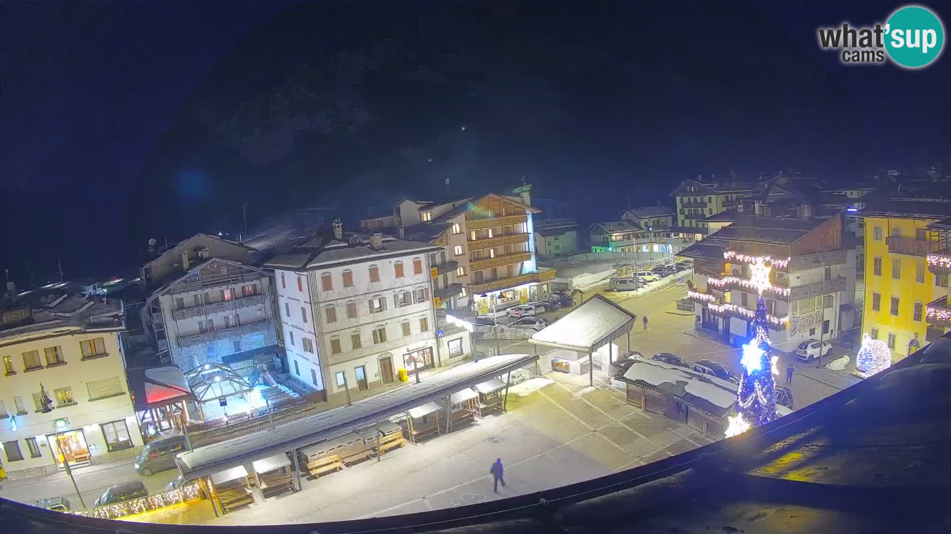 Hauptplatz von Forni di Sopra