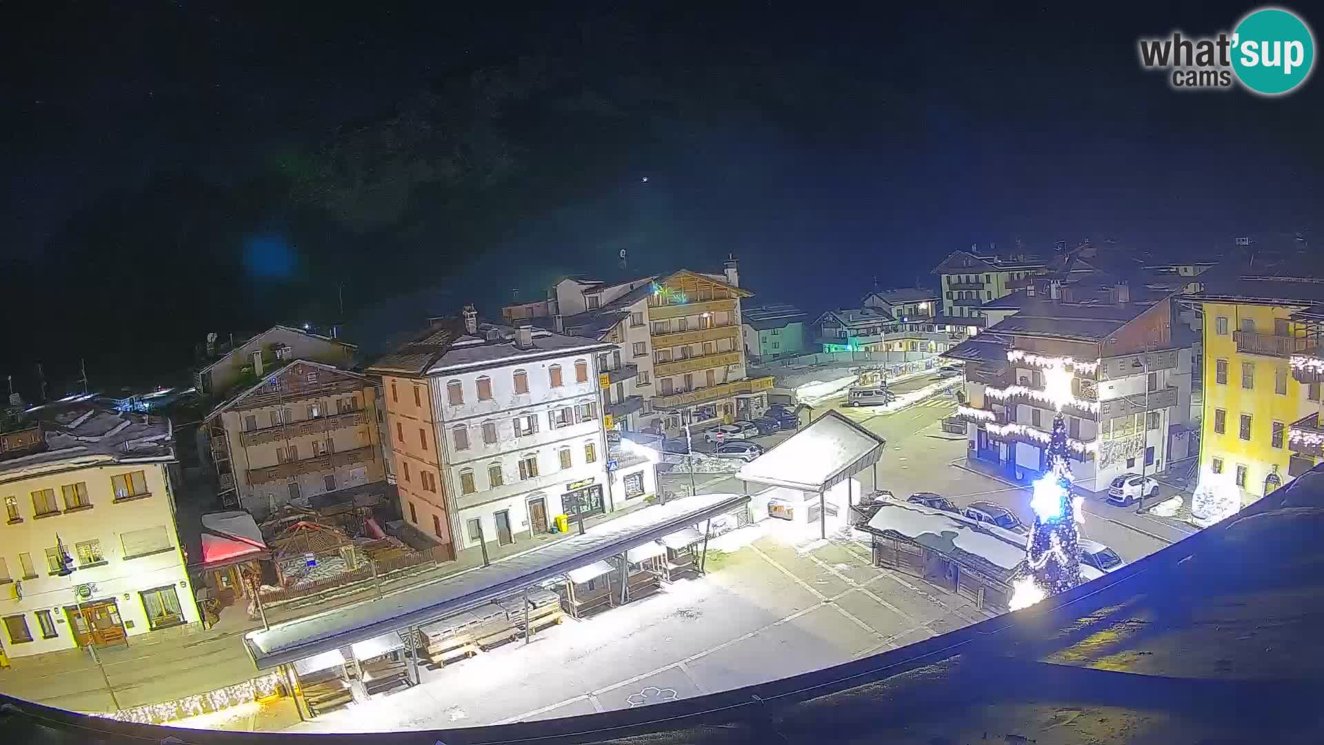 Plaza principal de Forni di Sopra