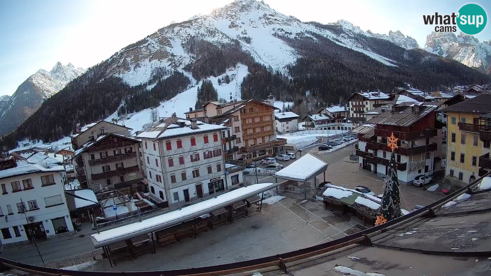 Plaza principal de Forni di Sopra