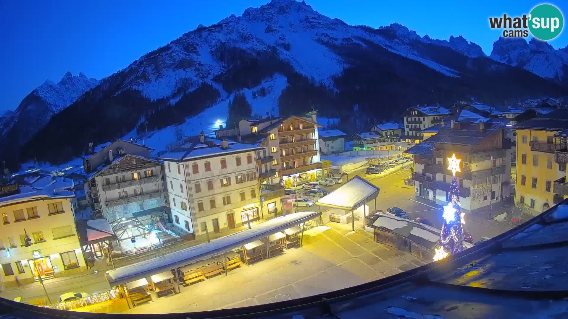 Hauptplatz von Forni di Sopra