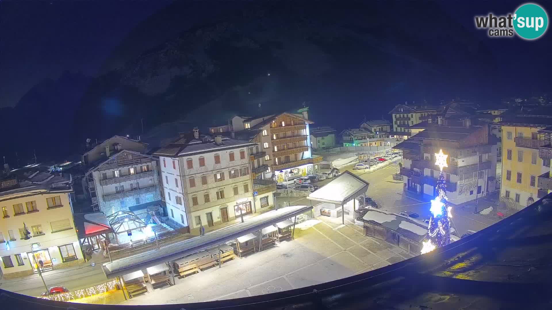 Hauptplatz von Forni di Sopra