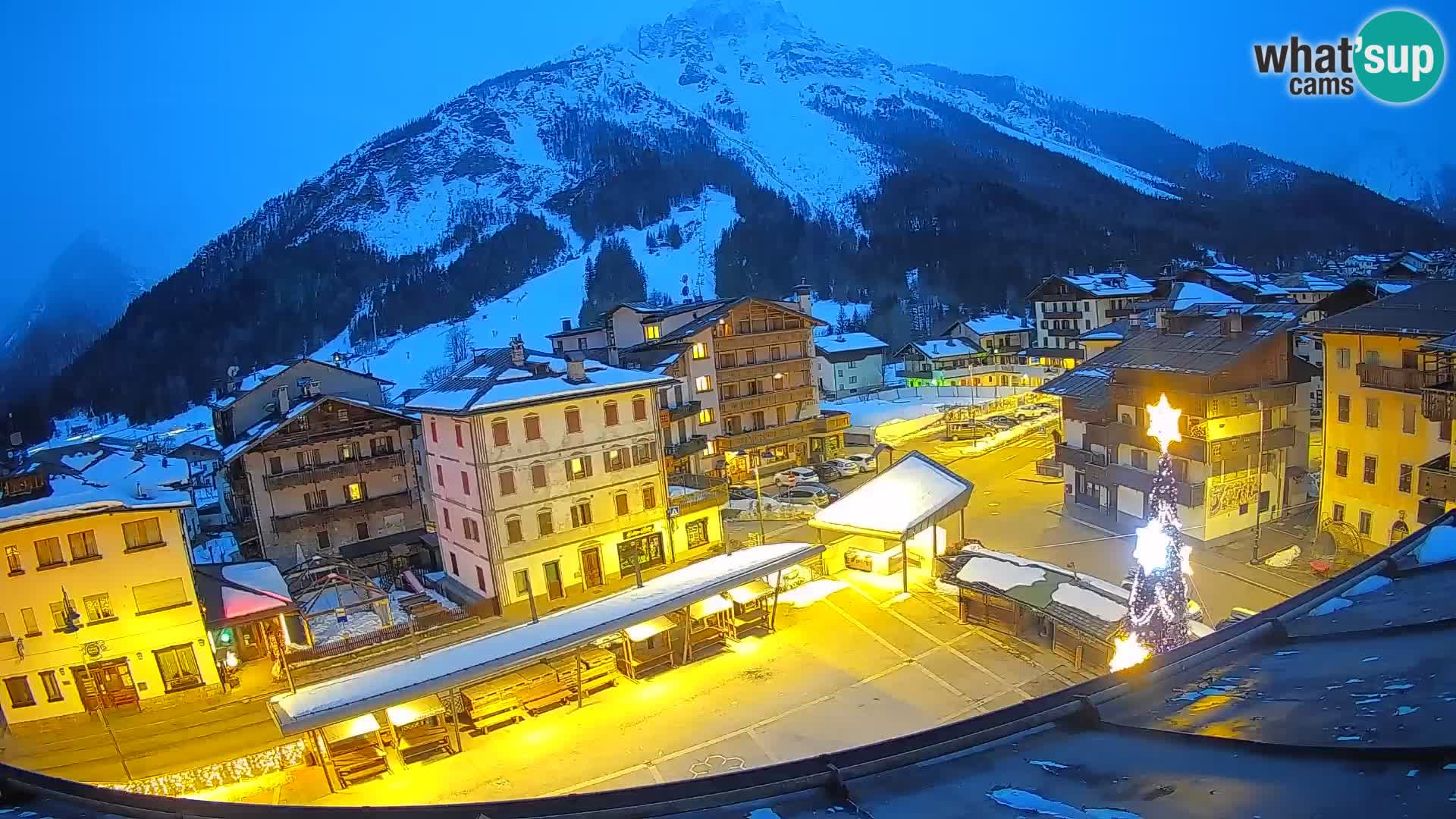 Hauptplatz von Forni di Sopra