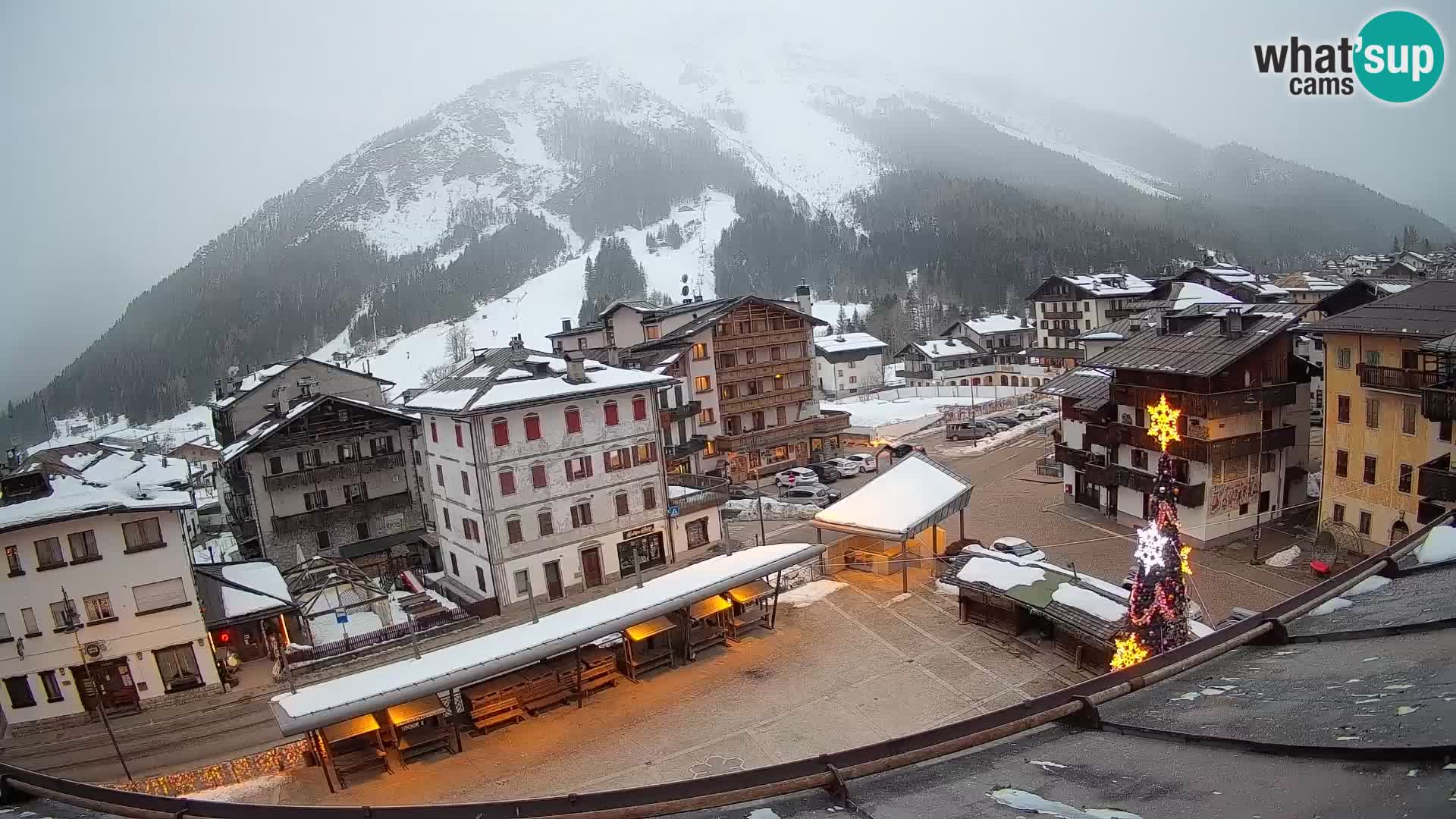 Hauptplatz von Forni di Sopra