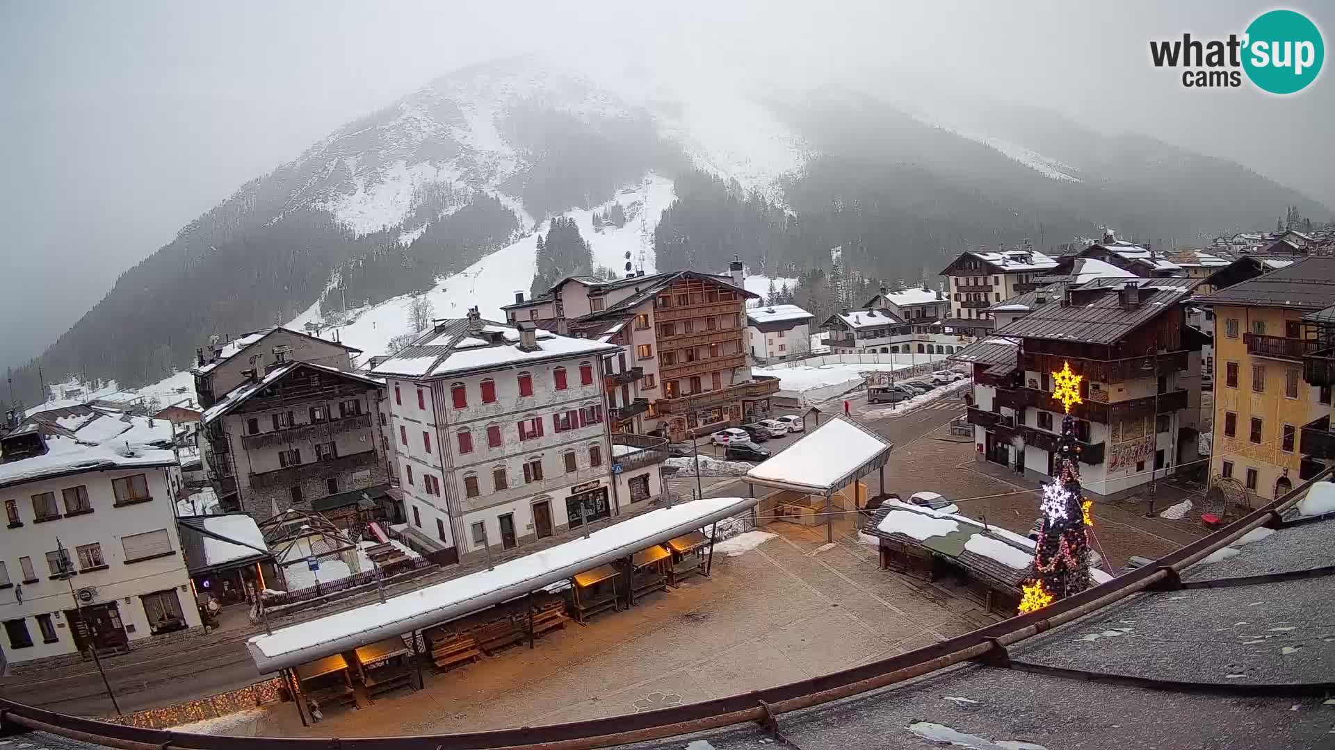 Hauptplatz von Forni di Sopra