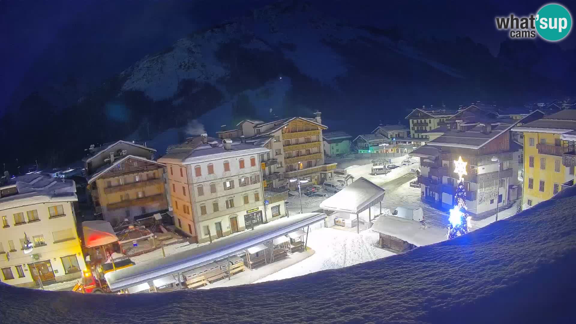 Plaza principal de Forni di Sopra