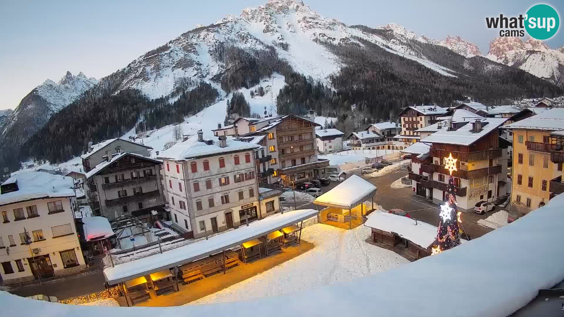 Hauptplatz von Forni di Sopra