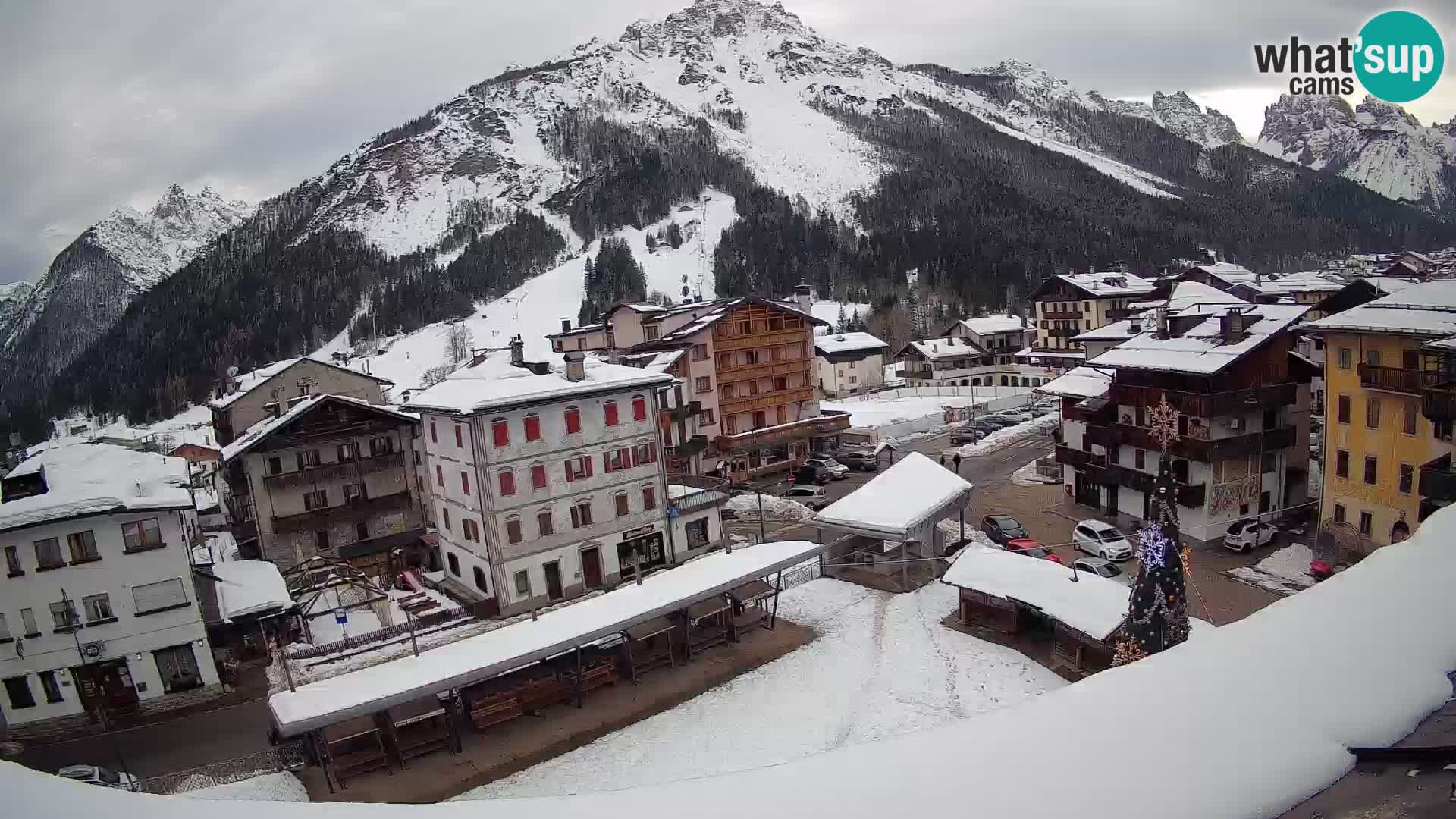Hauptplatz von Forni di Sopra