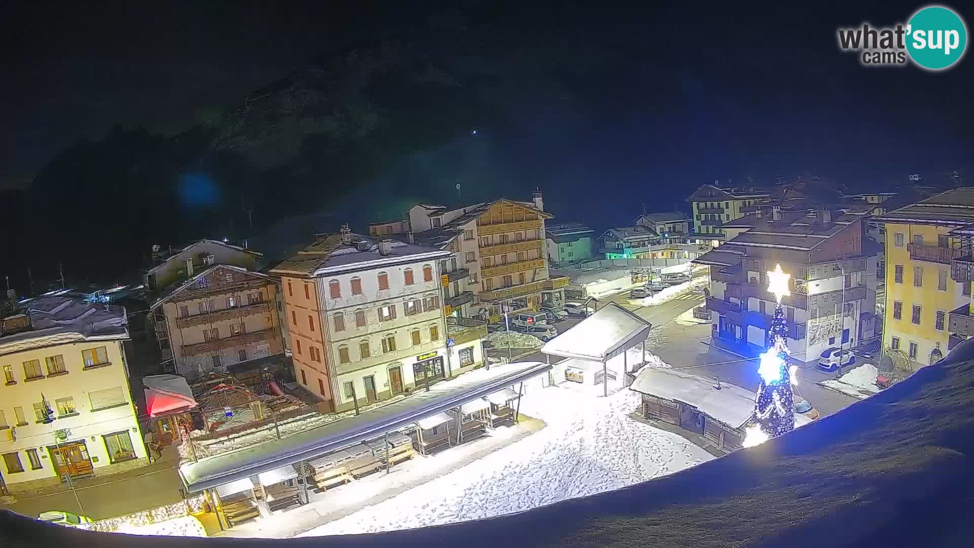 Plaza principal de Forni di Sopra