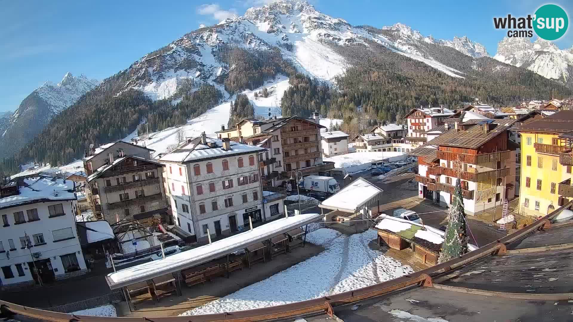 Hauptplatz von Forni di Sopra