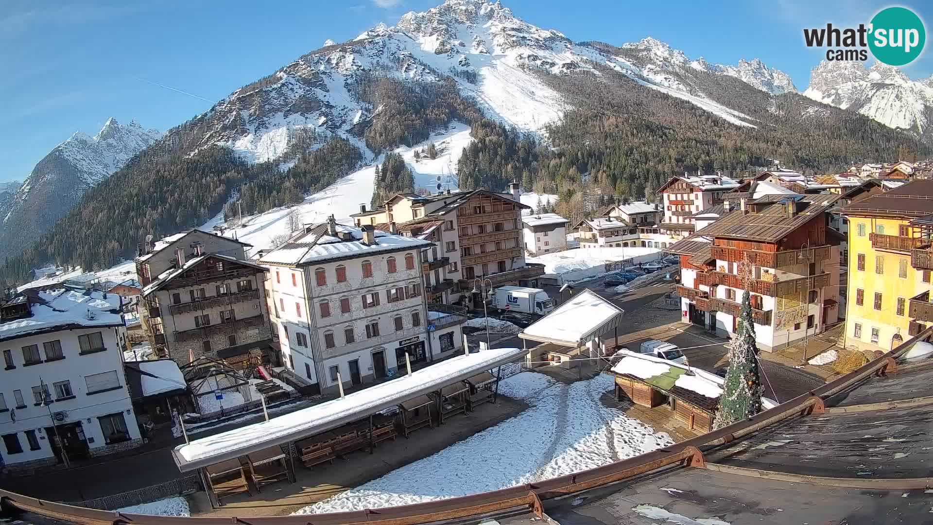 Hauptplatz von Forni di Sopra