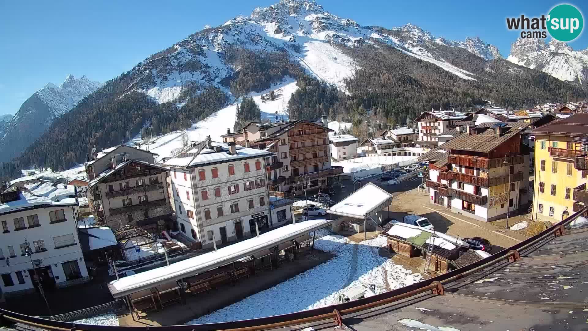 Hauptplatz von Forni di Sopra