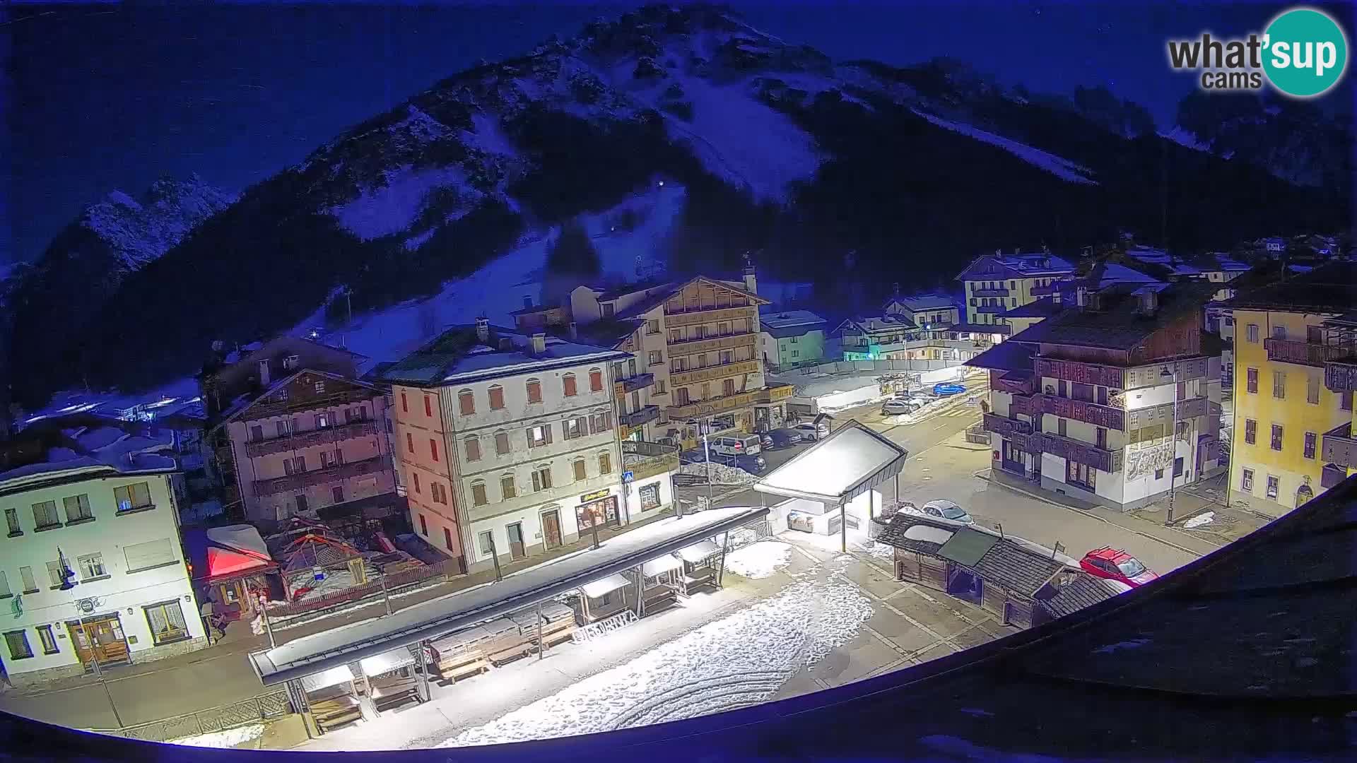 Plaza principal de Forni di Sopra
