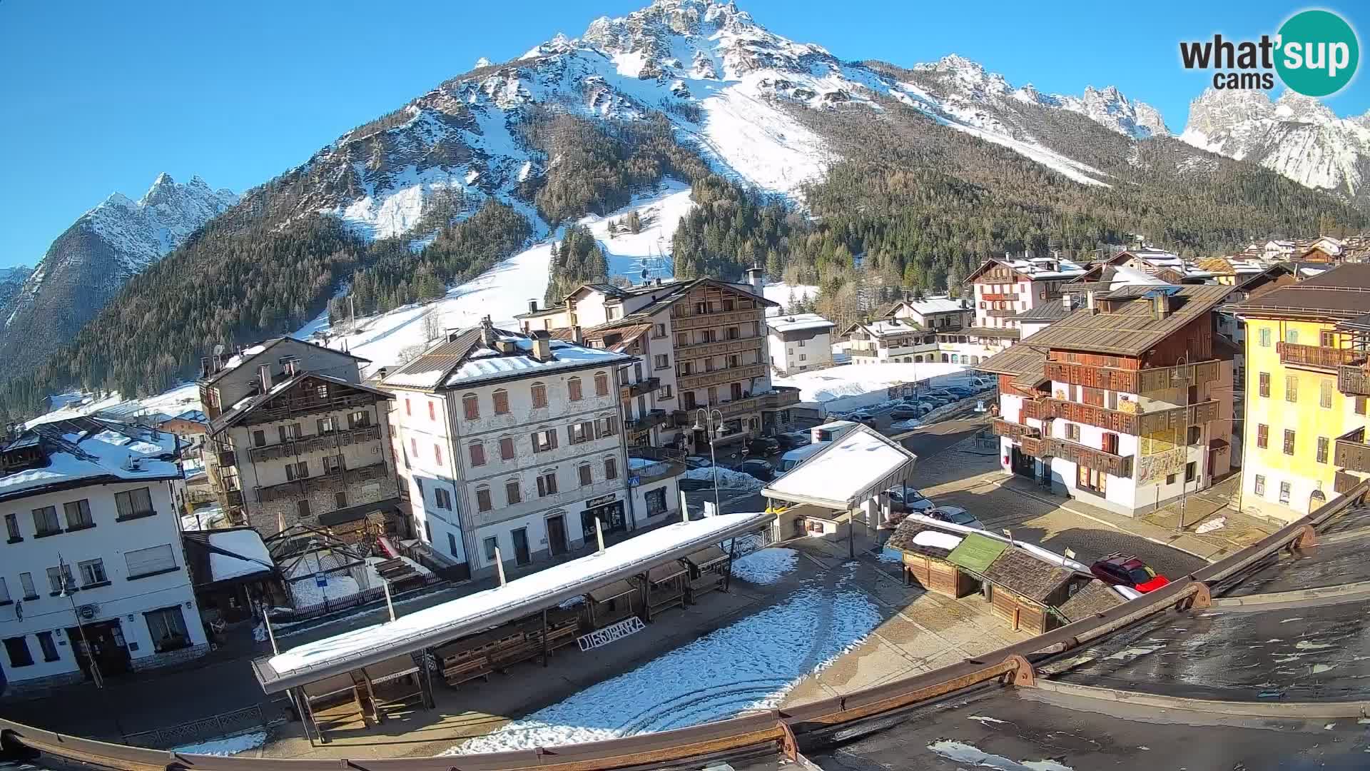 Hauptplatz von Forni di Sopra