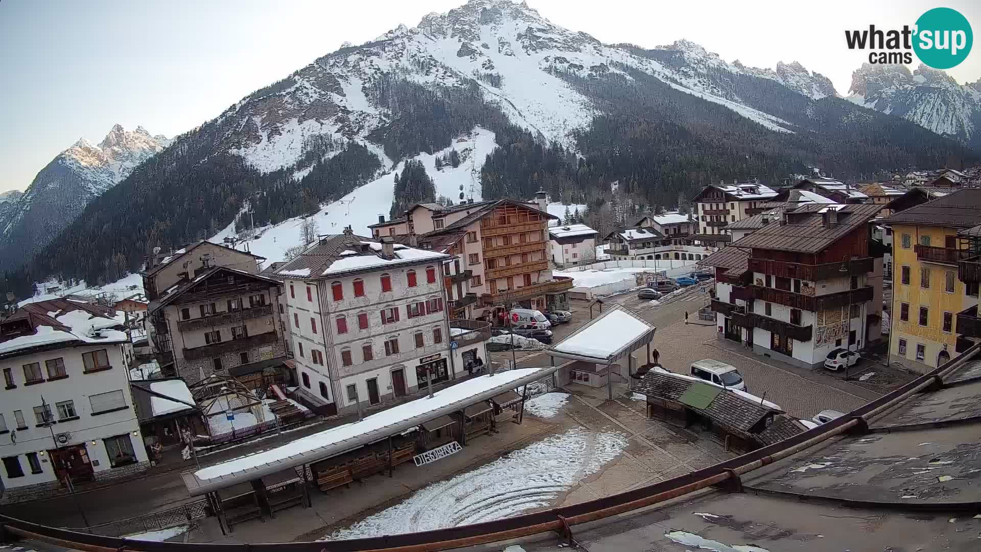 Plaza principal de Forni di Sopra