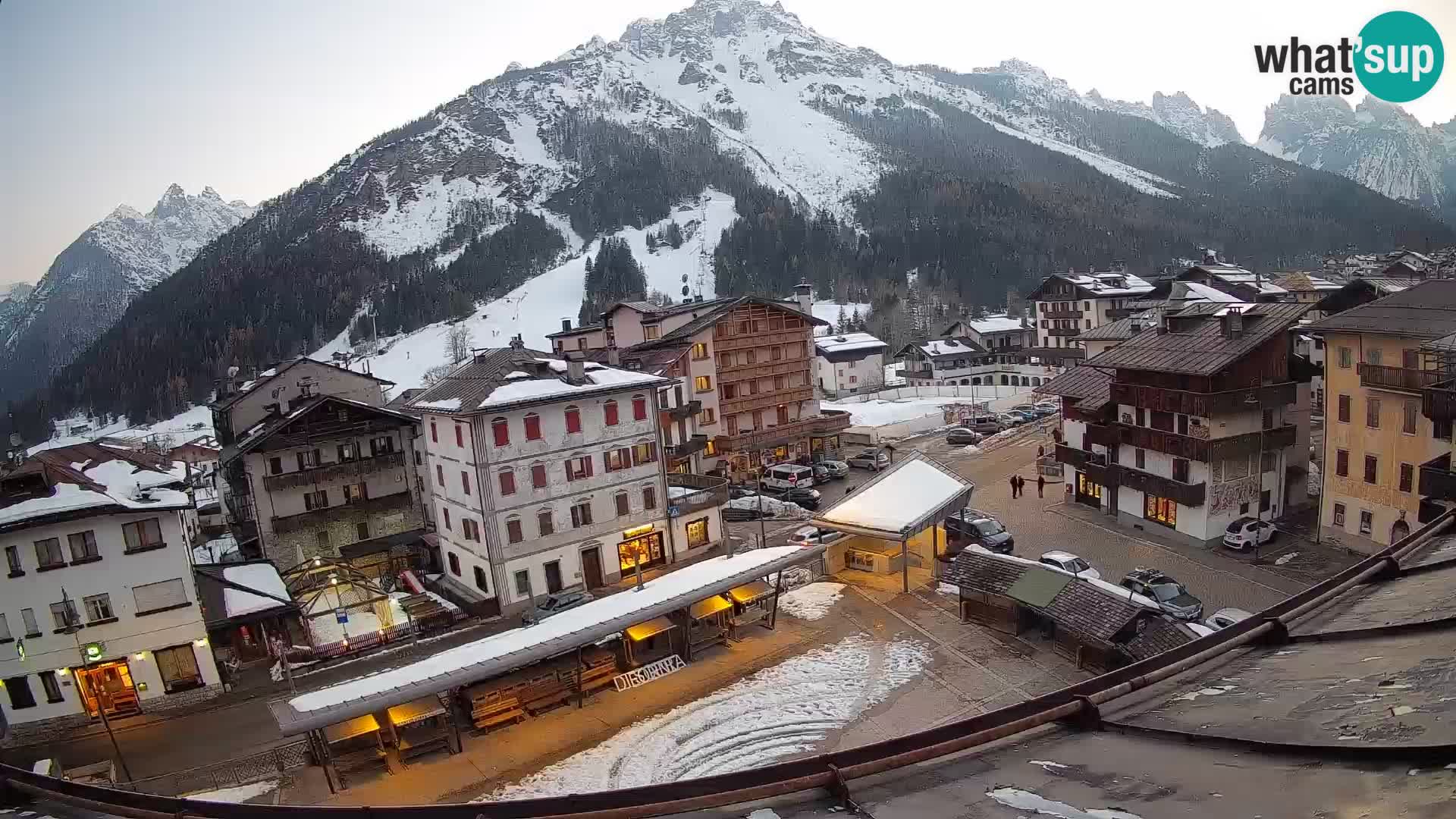 Plaza principal de Forni di Sopra