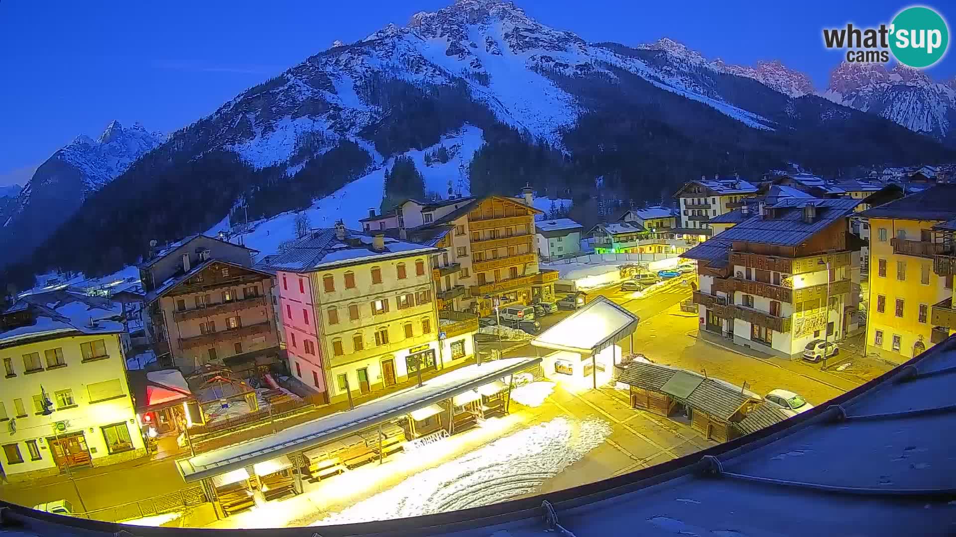 Plaza principal de Forni di Sopra
