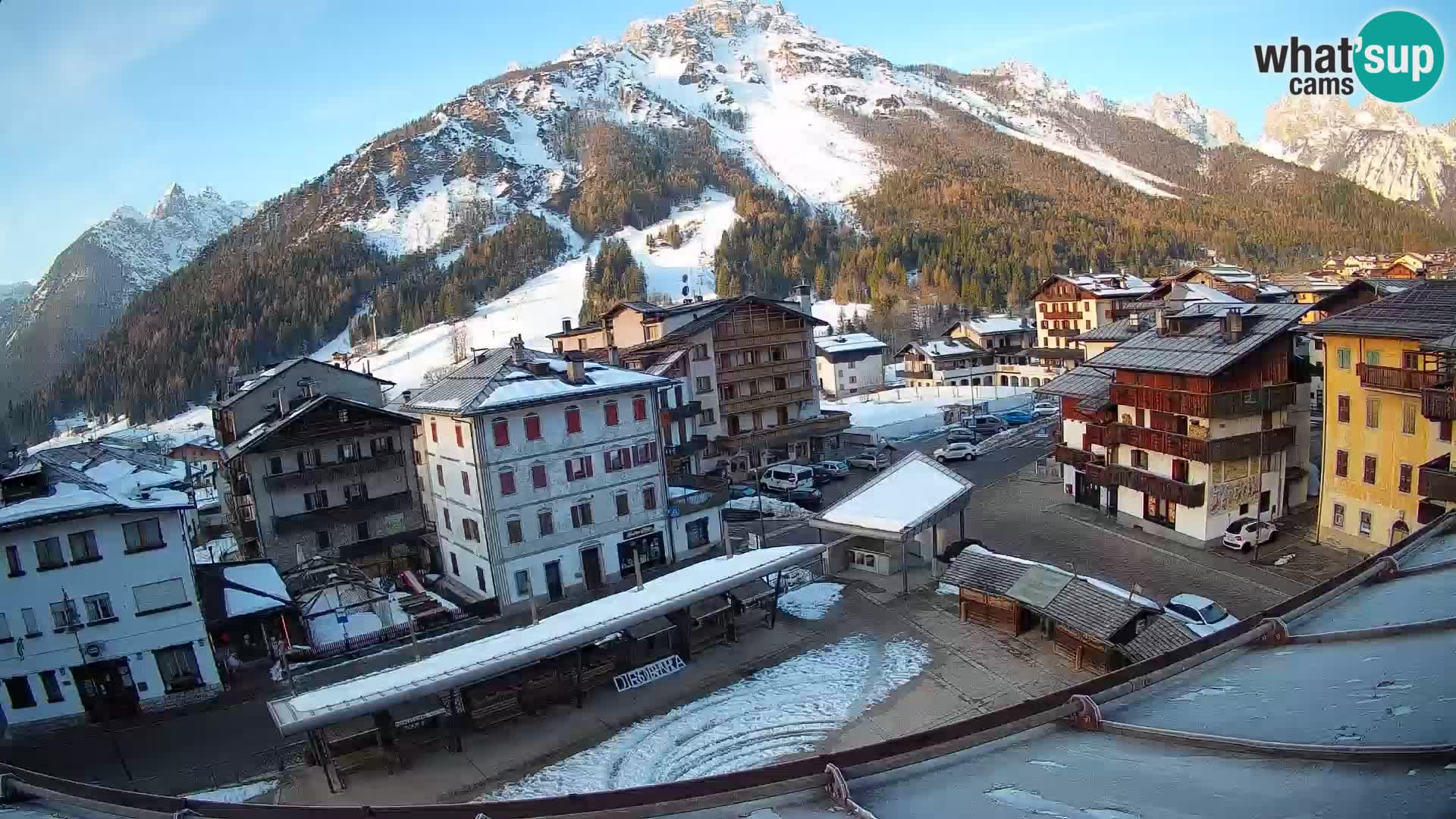 Plaza principal de Forni di Sopra