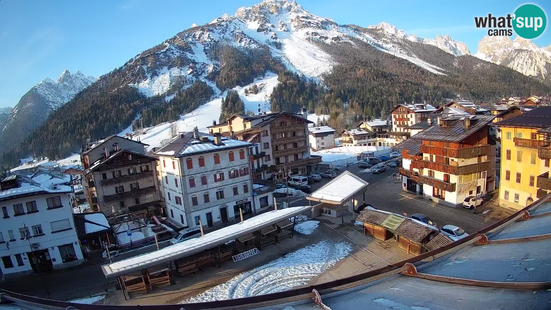 Plaza principal de Forni di Sopra