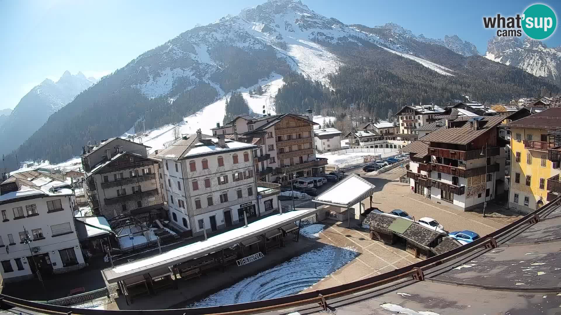 Piazza centrale di Forni di Sopra