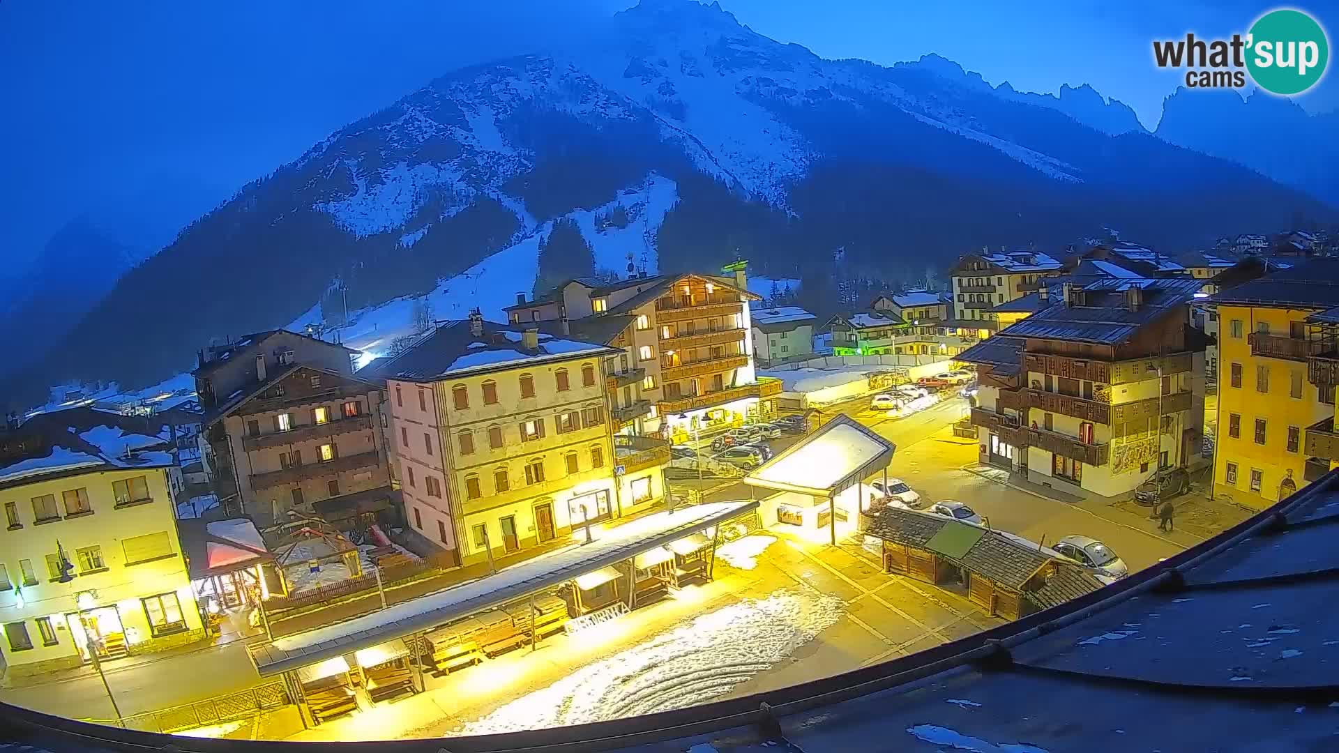 Plaza principal de Forni di Sopra