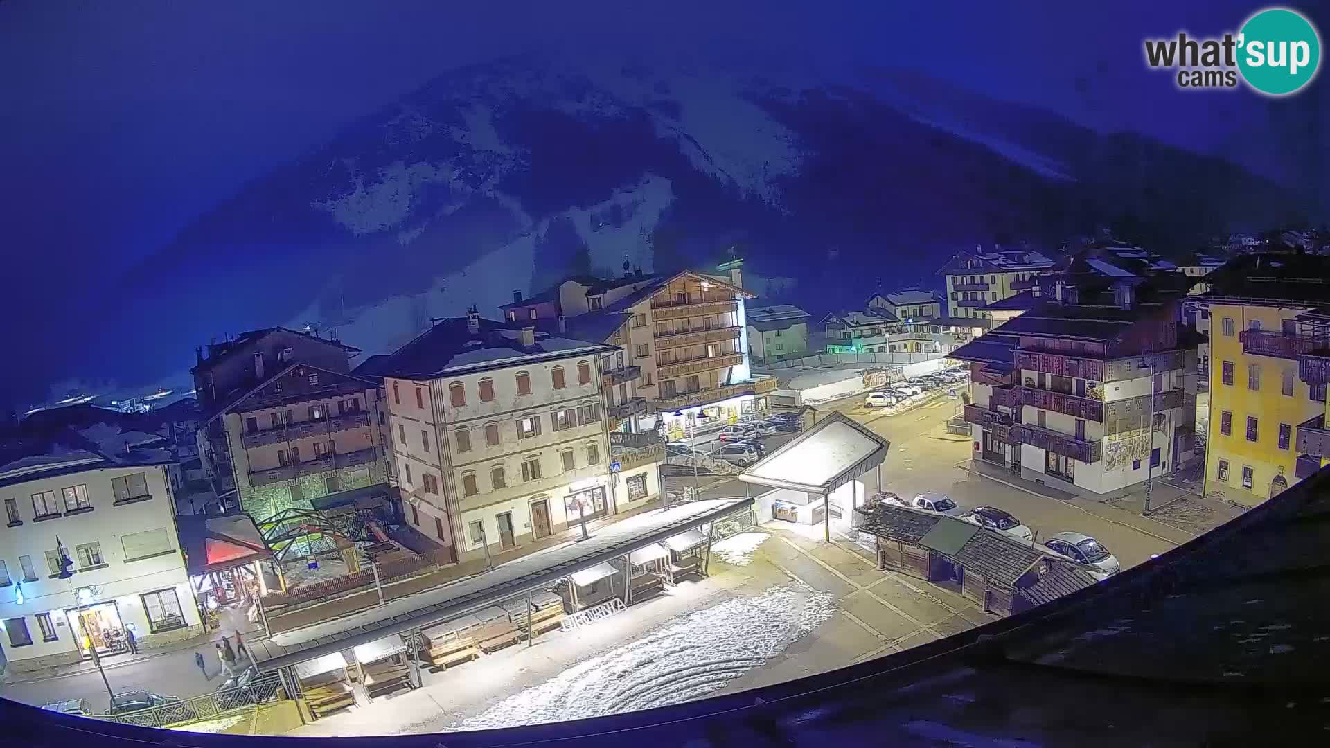 Plaza principal de Forni di Sopra