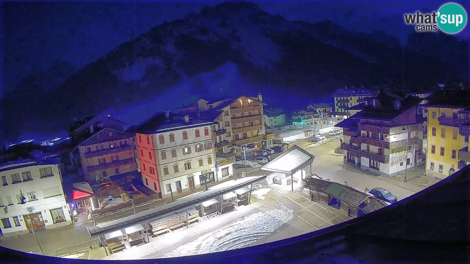 Plaza principal de Forni di Sopra